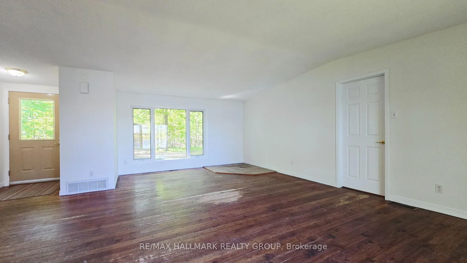 Photo 12 of 156 Dewolfe Street, Ottawa, Kinburn — HOMEH