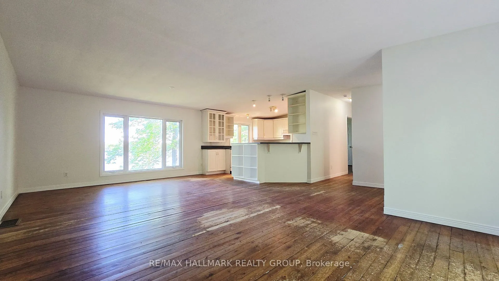 Photo 13 of 156 Dewolfe Street, Ottawa, Kinburn — HOMEH
