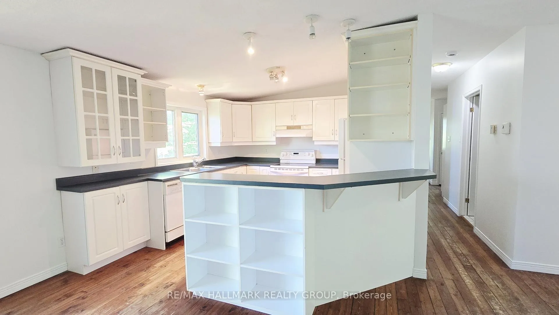 Photo 15 of 156 Dewolfe Street, Ottawa, Kinburn — HOMEH