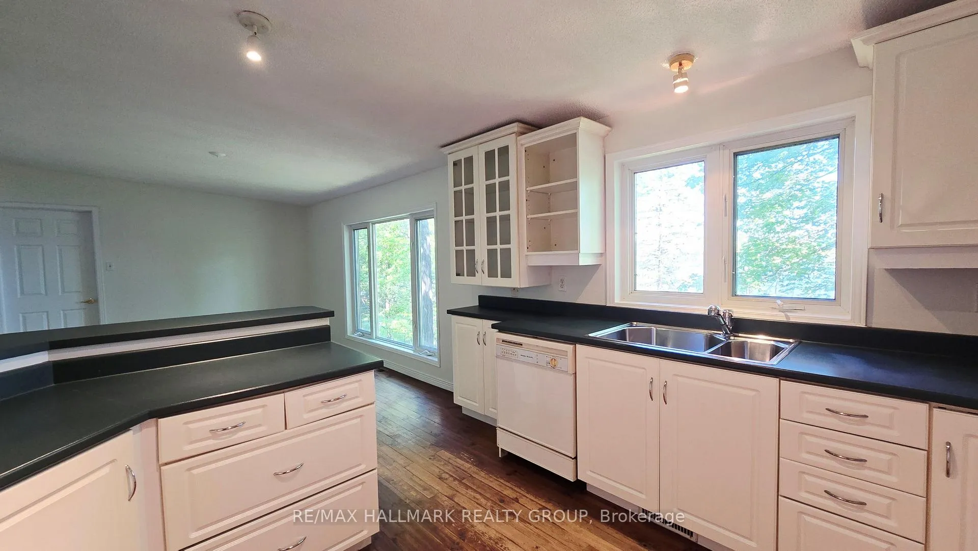 Photo 17 of 156 Dewolfe Street, Ottawa, Kinburn — HOMEH