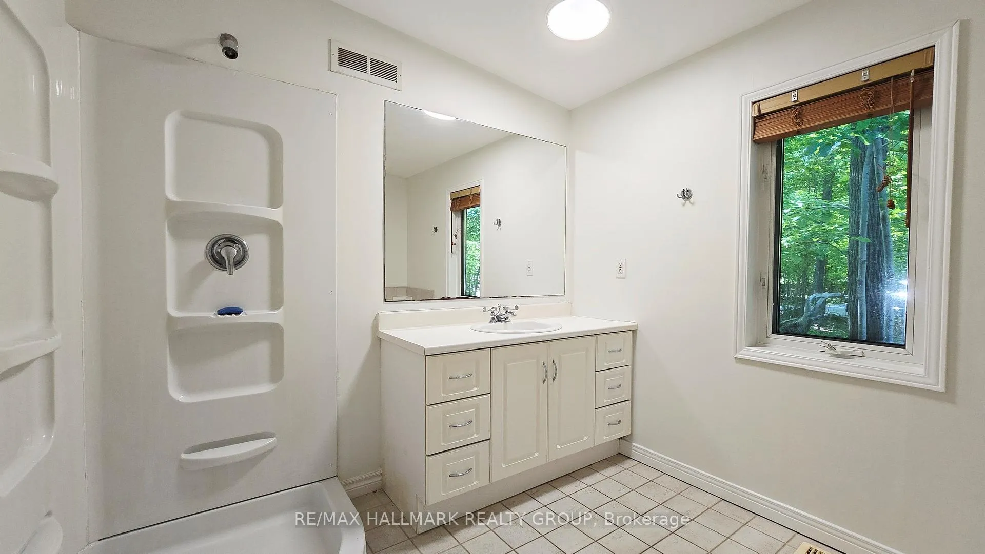 Photo 26 of 156 Dewolfe Street, Ottawa, Kinburn — HOMEH