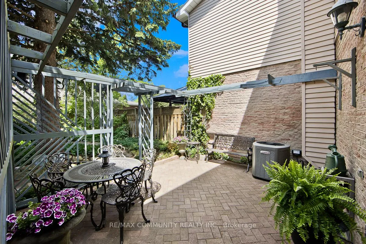 Photo 23 of 283 Braymore Boulevard, Scarborough, Rouge — HOMEH