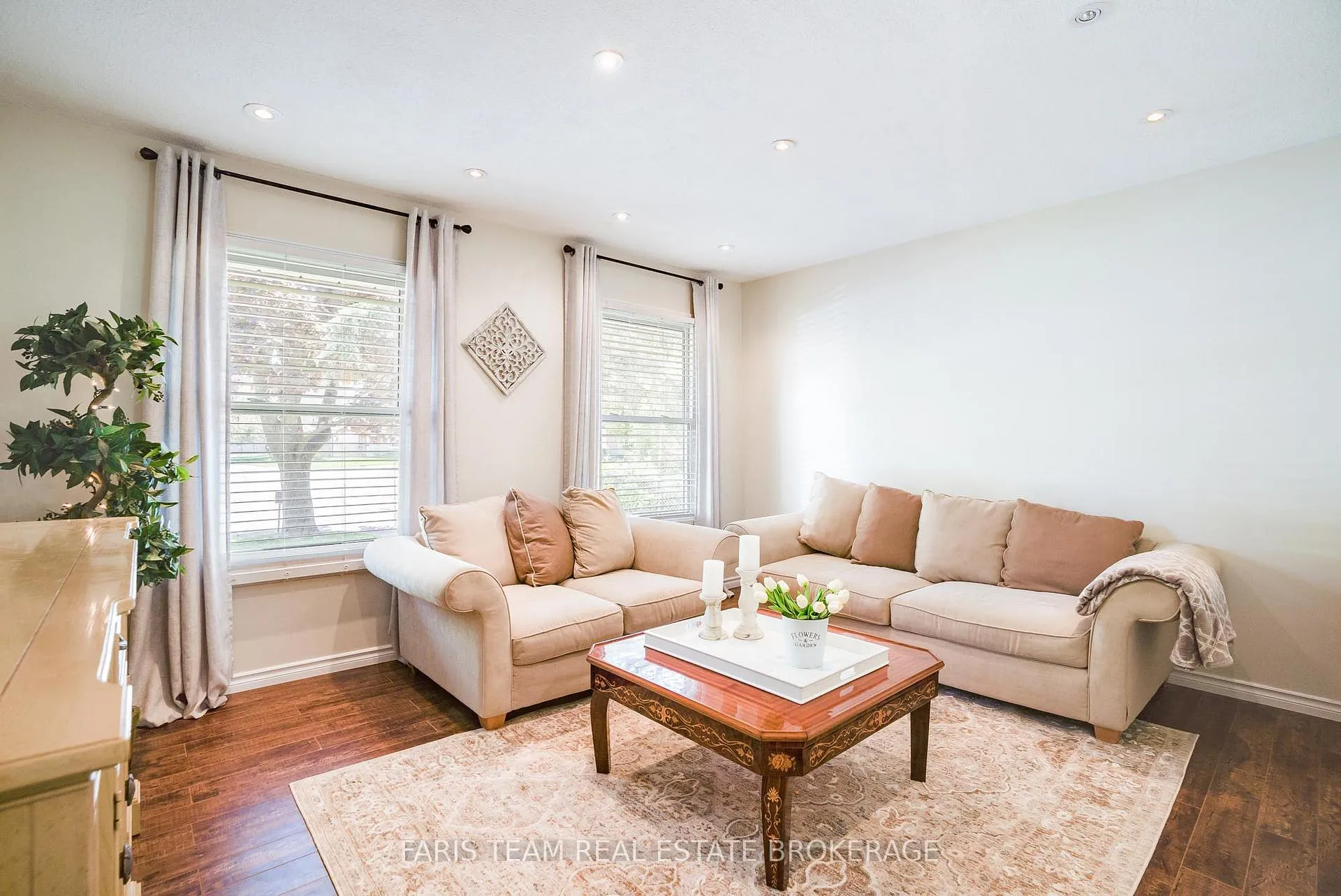 Photo 12 of 37 Wilde Place, Barrie, Letitia Heights — HOMEH