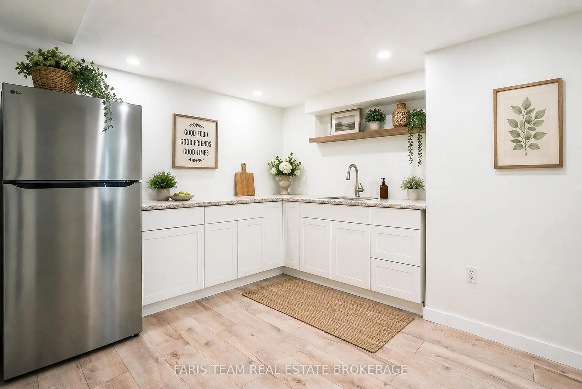Photo 25 of 37 Wilde Place, Barrie, Letitia Heights — HOMEH