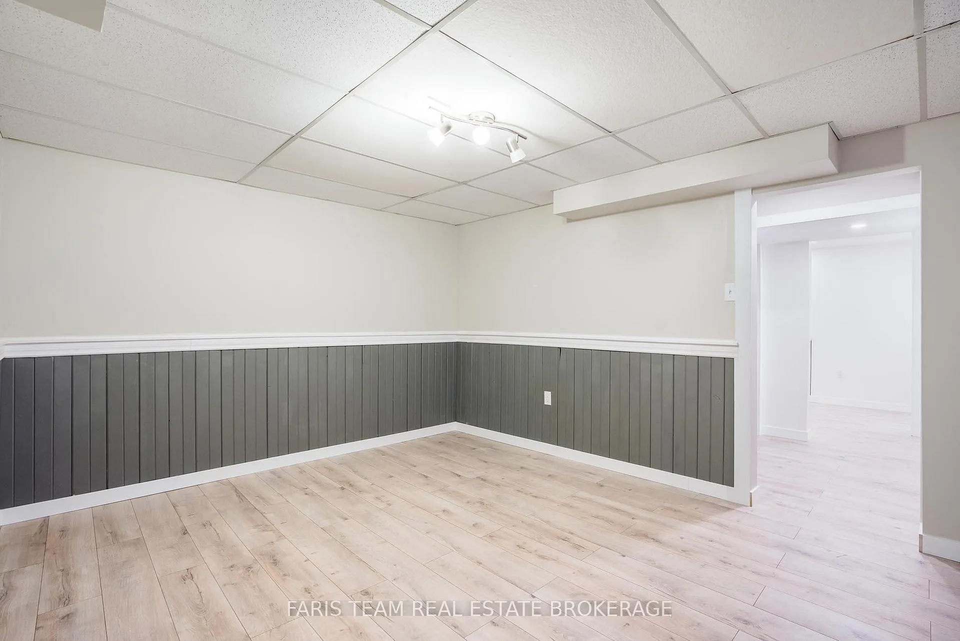 Photo 29 of 37 Wilde Place, Barrie, Letitia Heights — HOMEH