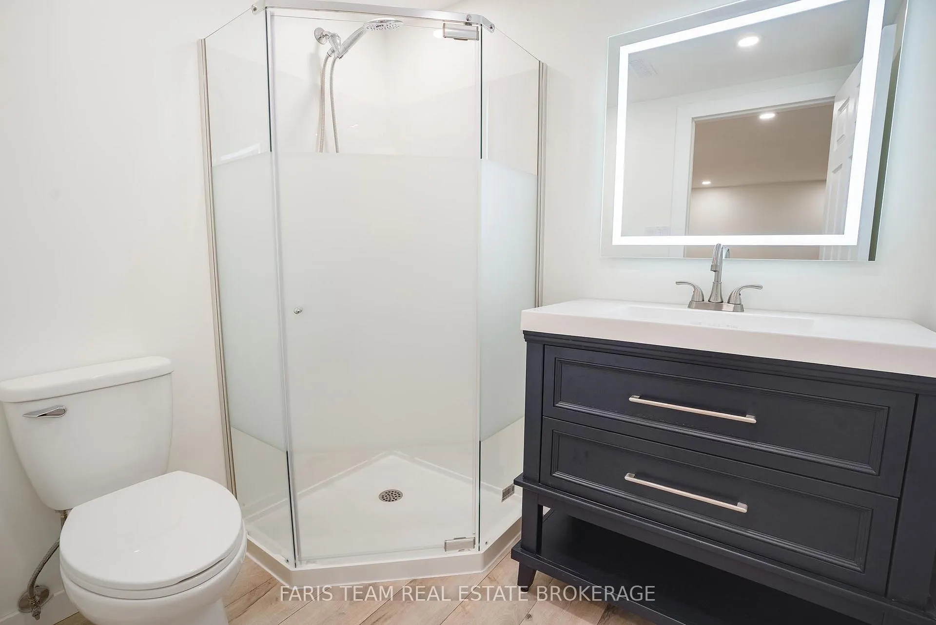 Photo 30 of 37 Wilde Place, Barrie, Letitia Heights — HOMEH