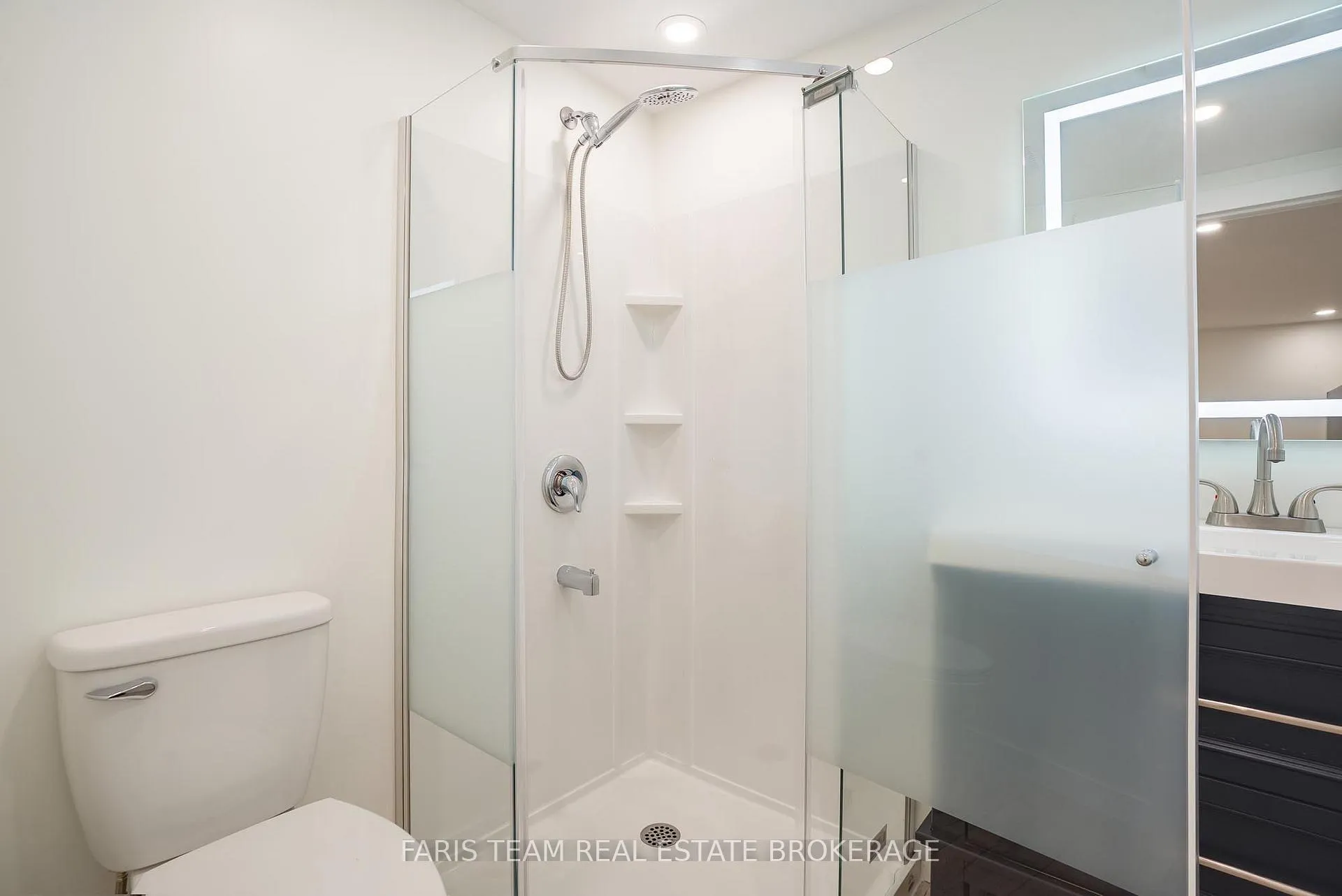 Photo 31 of 37 Wilde Place, Barrie, Letitia Heights — HOMEH