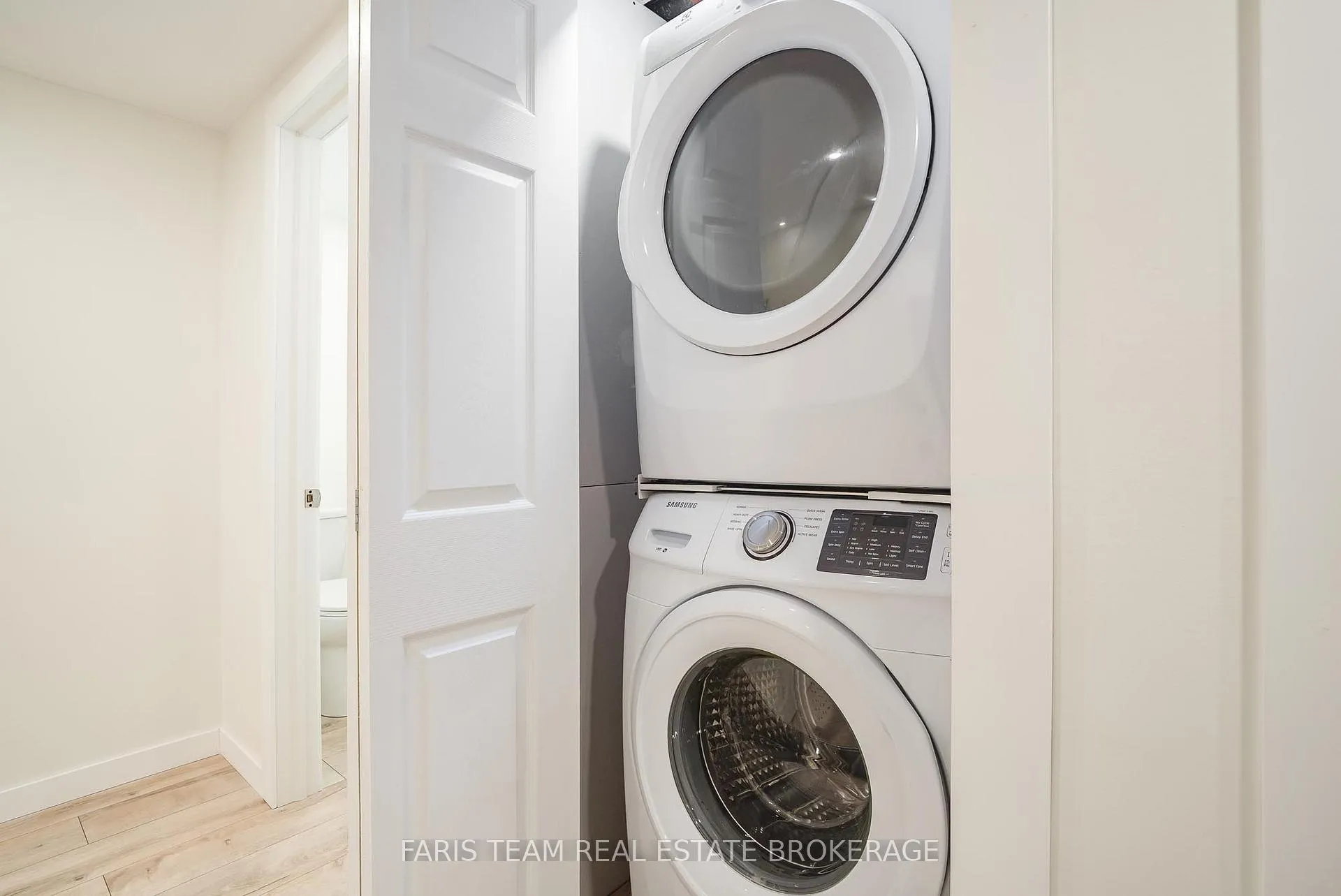 Photo 32 of 37 Wilde Place, Barrie, Letitia Heights — HOMEH