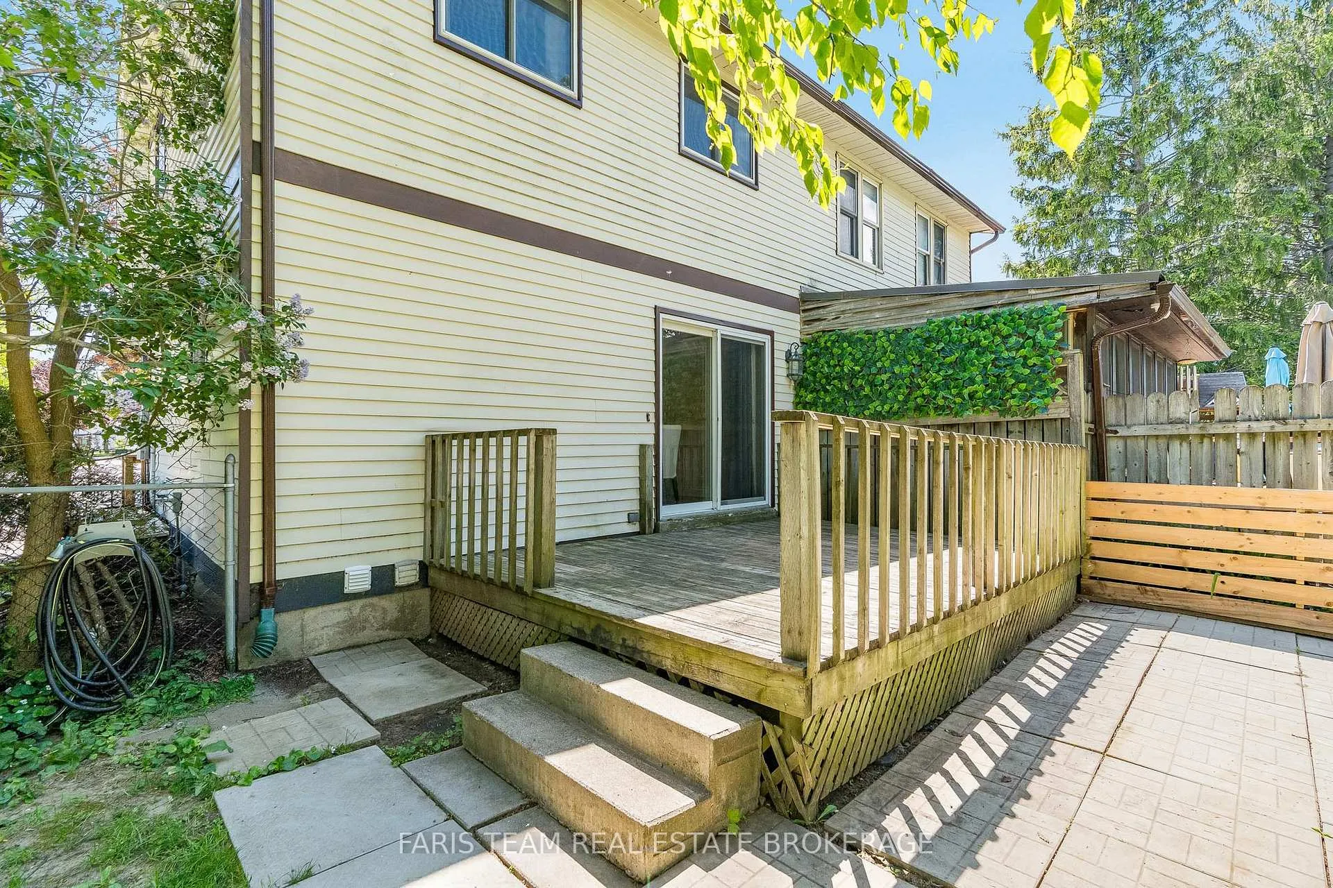 Photo 35 of 37 Wilde Place, Barrie, Letitia Heights — HOMEH