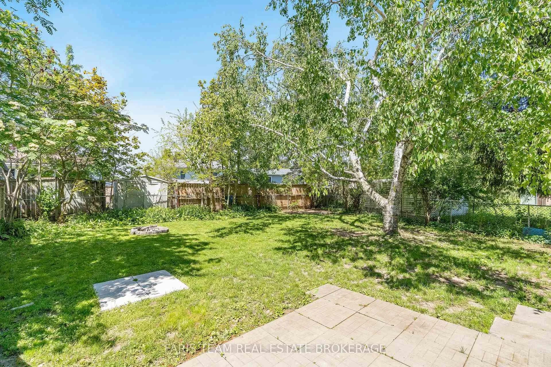 Photo 38 of 37 Wilde Place, Barrie, Letitia Heights — HOMEH