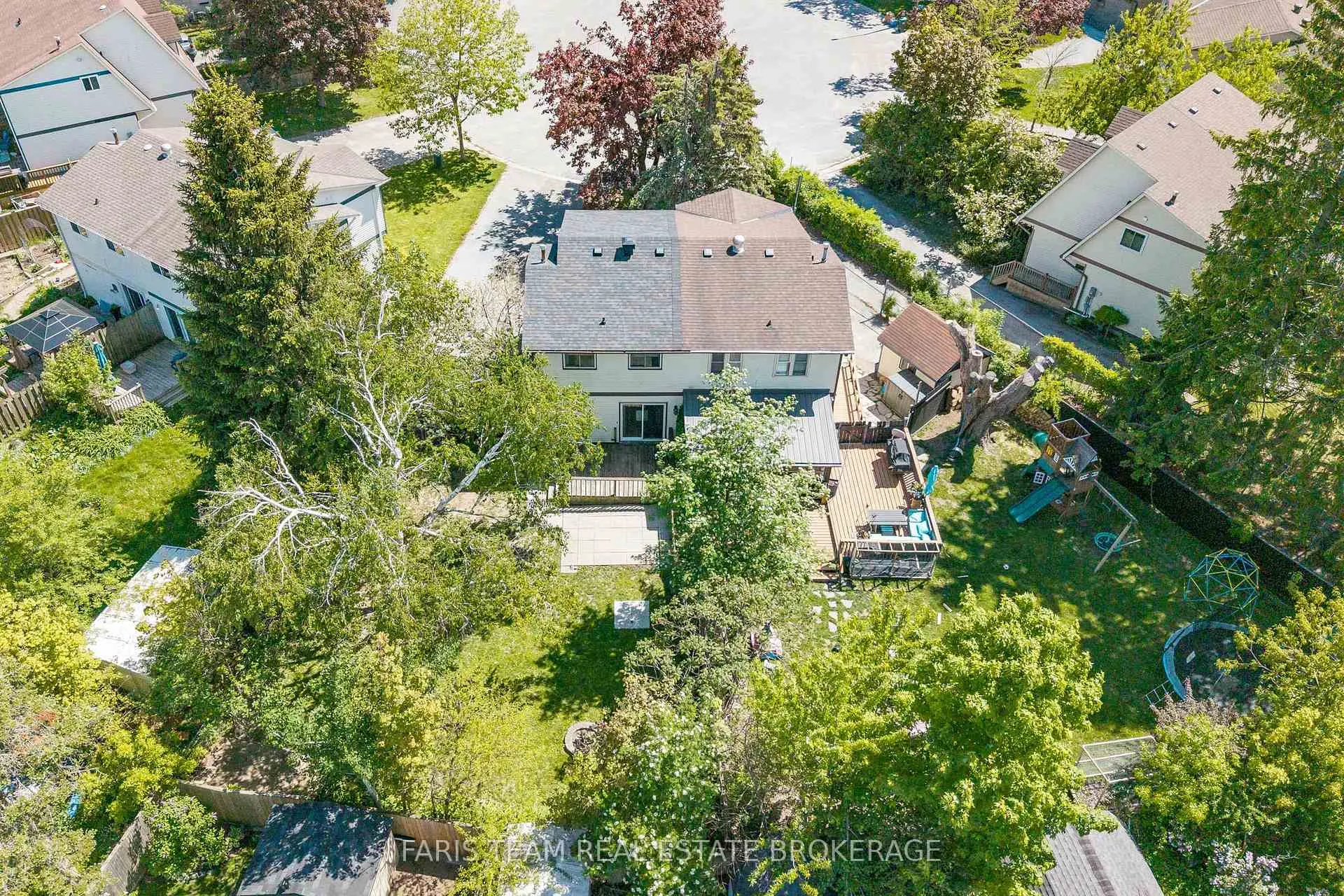 Photo 41 of 37 Wilde Place, Barrie, Letitia Heights — HOMEH