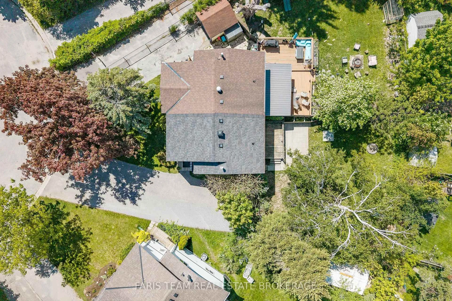 Photo 42 of 37 Wilde Place, Barrie, Letitia Heights — HOMEH
