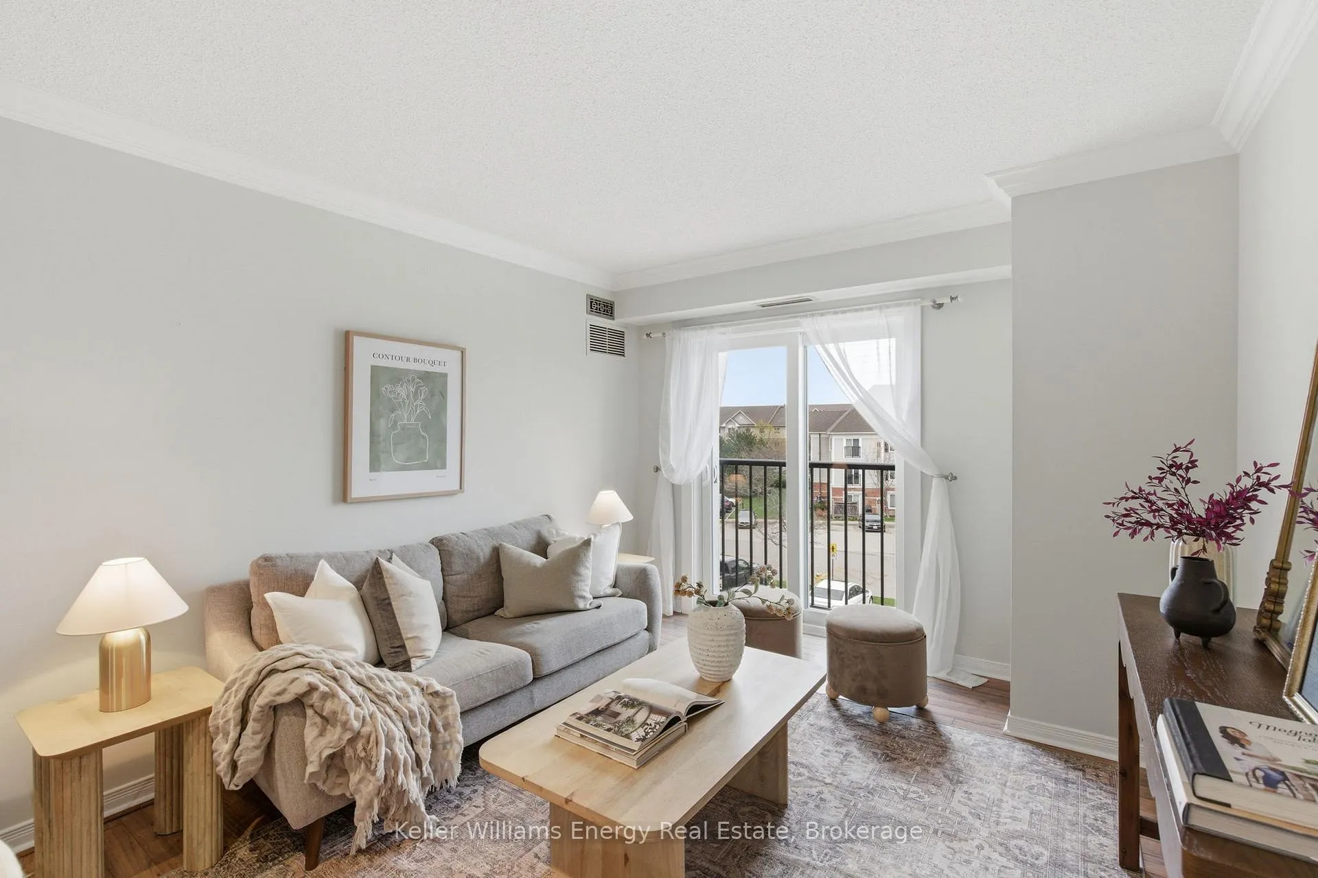 Photo 1 of Unit 301, 90 Aspen Springs Drive, Clarington, Bowmanville — HOMEH