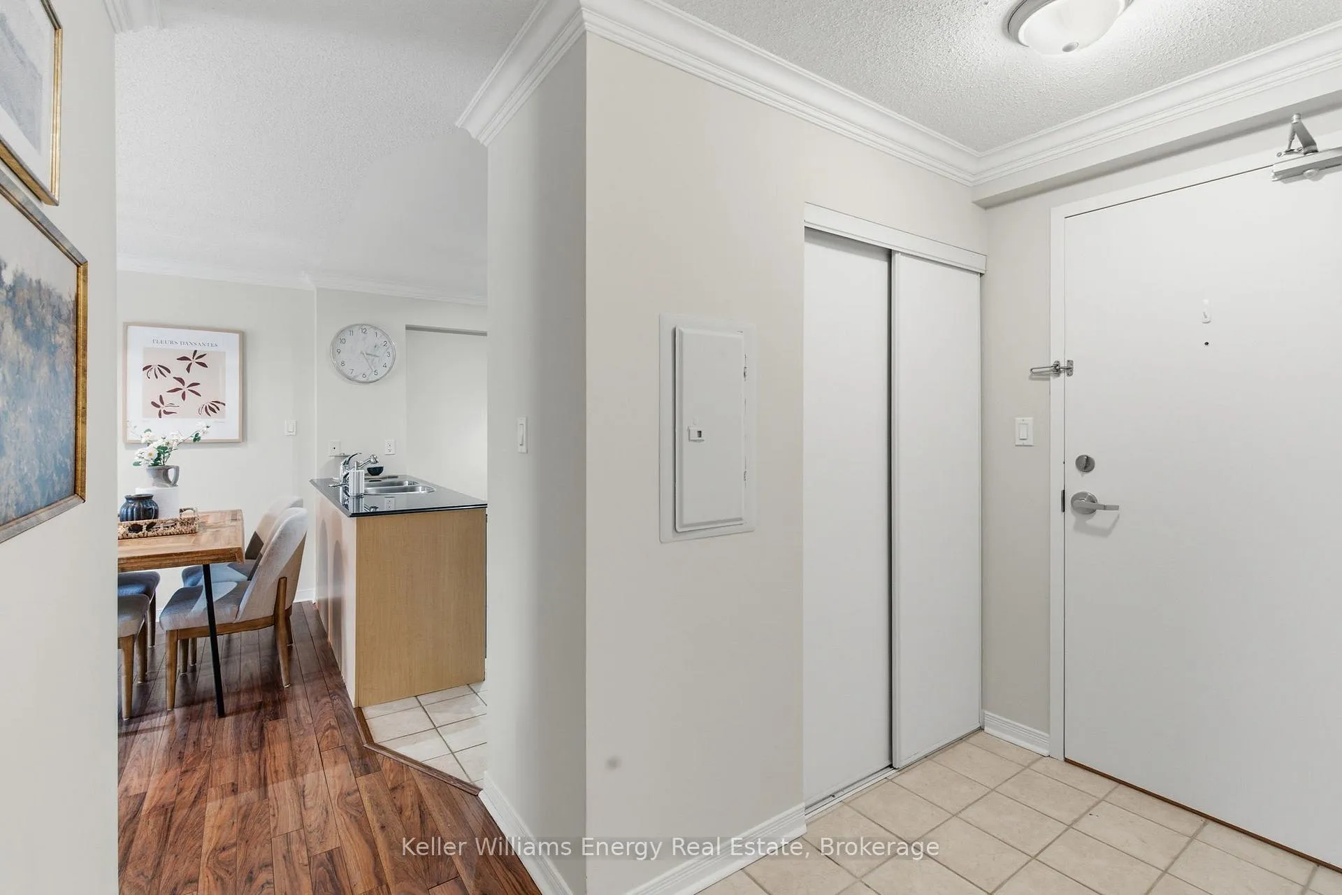 Photo 4 of Unit 301, 90 Aspen Springs Drive, Clarington, Bowmanville — HOMEH