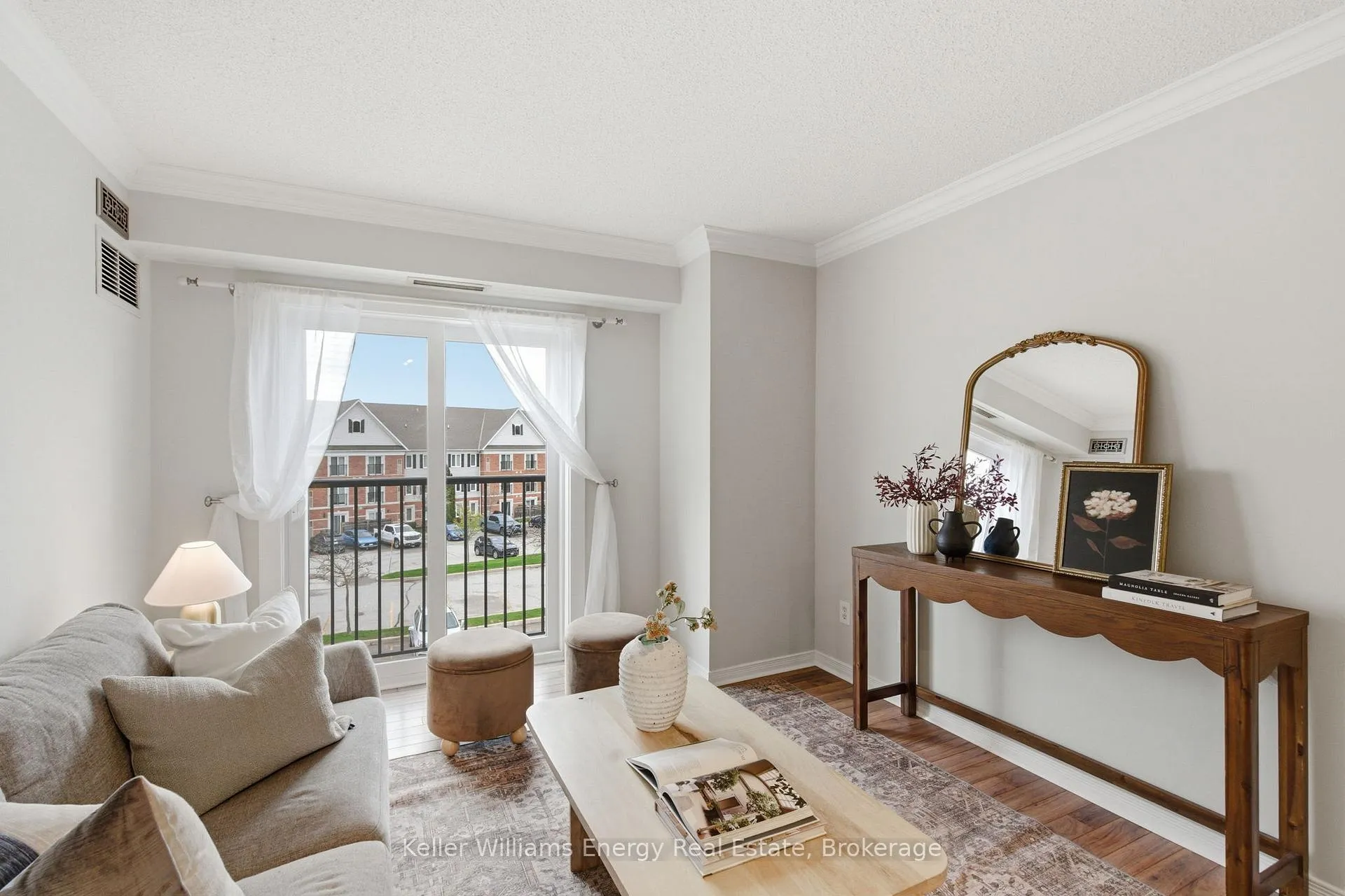 Photo 11 of Unit 301, 90 Aspen Springs Drive, Clarington, Bowmanville — HOMEH