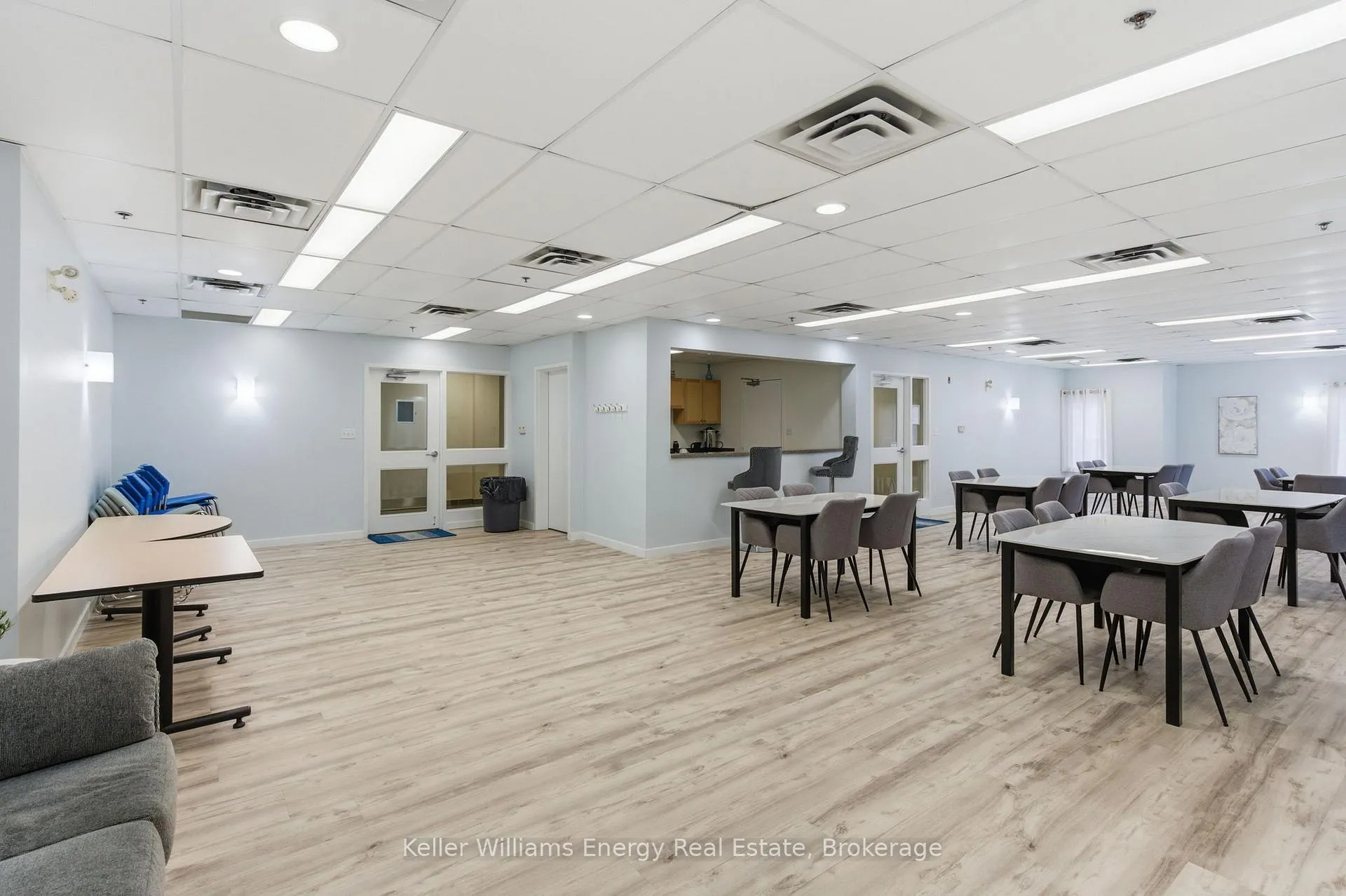 Photo 24 of Unit 301, 90 Aspen Springs Drive, Clarington, Bowmanville — HOMEH