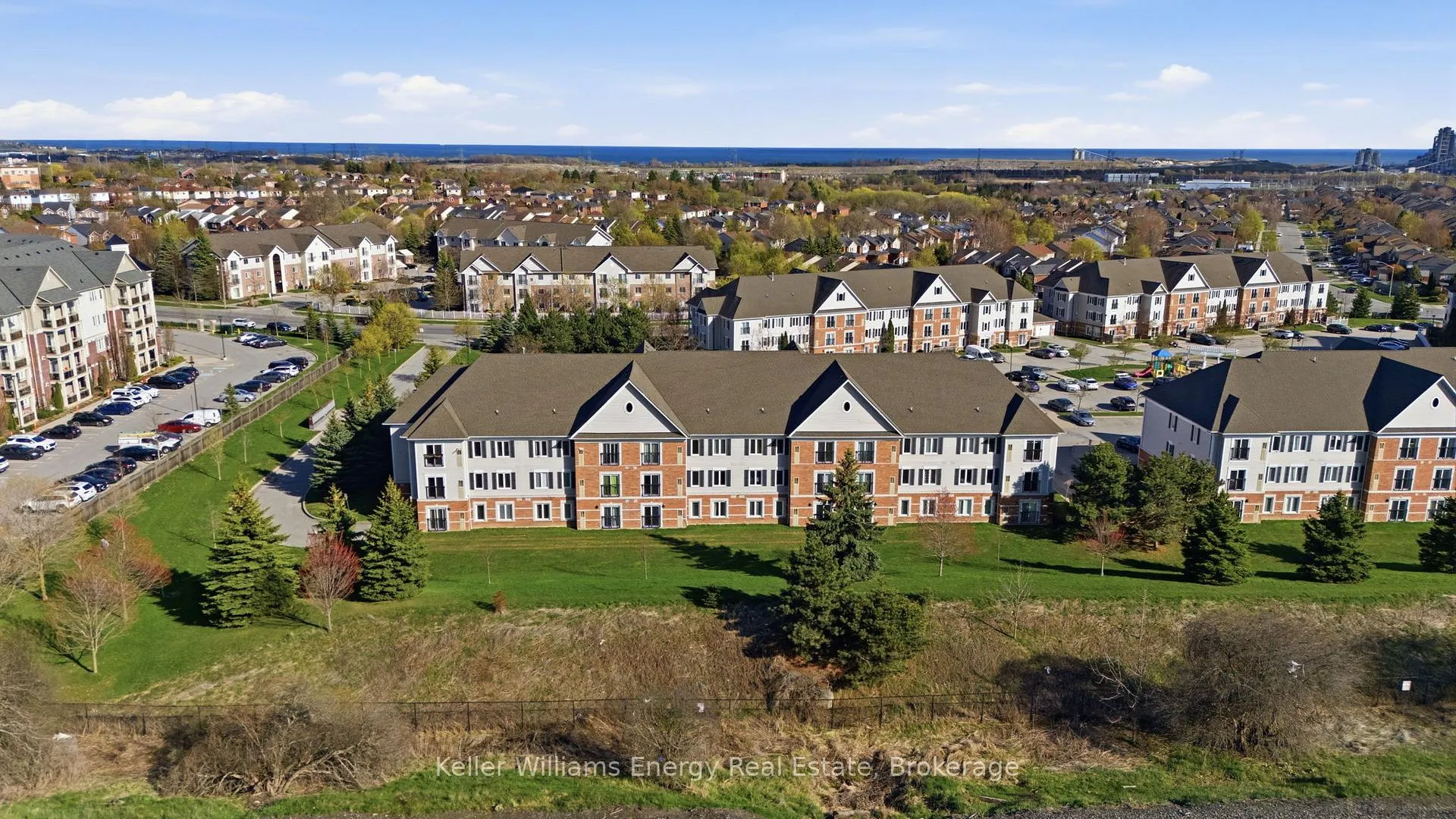 Photo 31 of Unit 301, 90 Aspen Springs Drive, Clarington, Bowmanville — HOMEH