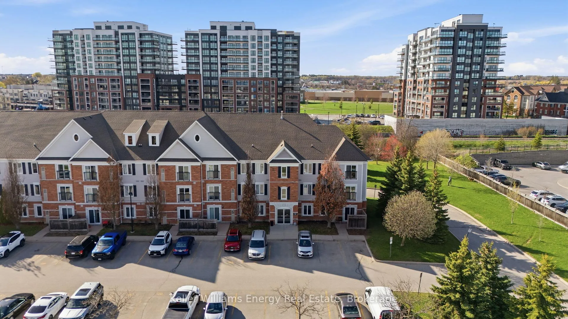 Photo 36 of Unit 301, 90 Aspen Springs Drive, Clarington, Bowmanville — HOMEH