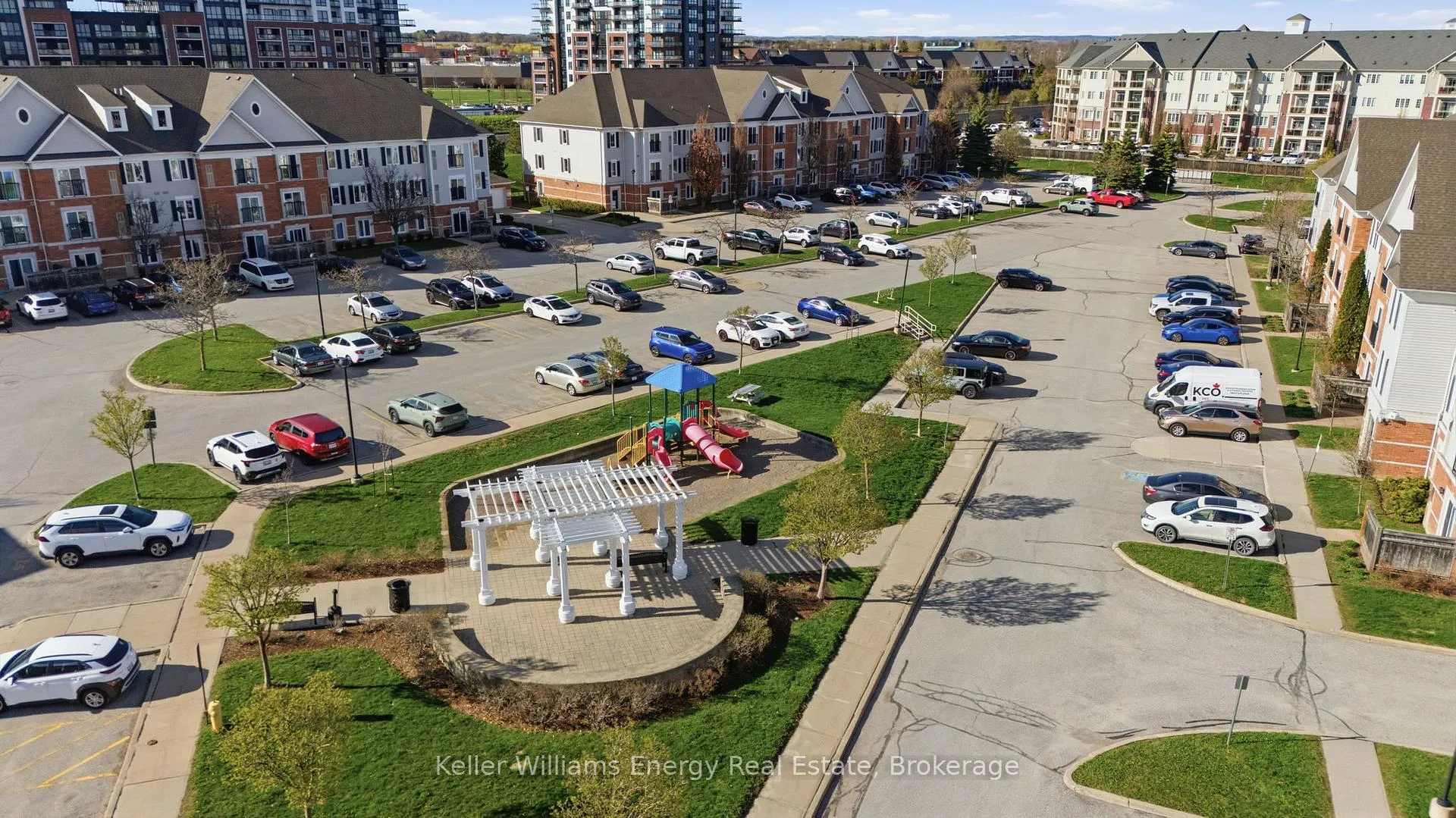 Photo 37 of Unit 301, 90 Aspen Springs Drive, Clarington, Bowmanville — HOMEH