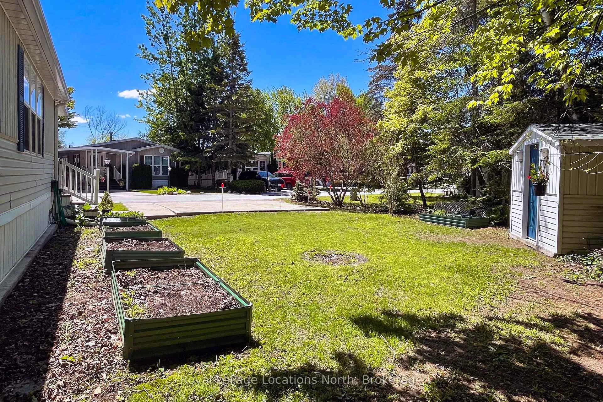Photo 5 of 55 Topaz Street, Wasaga Beach — HOMEH