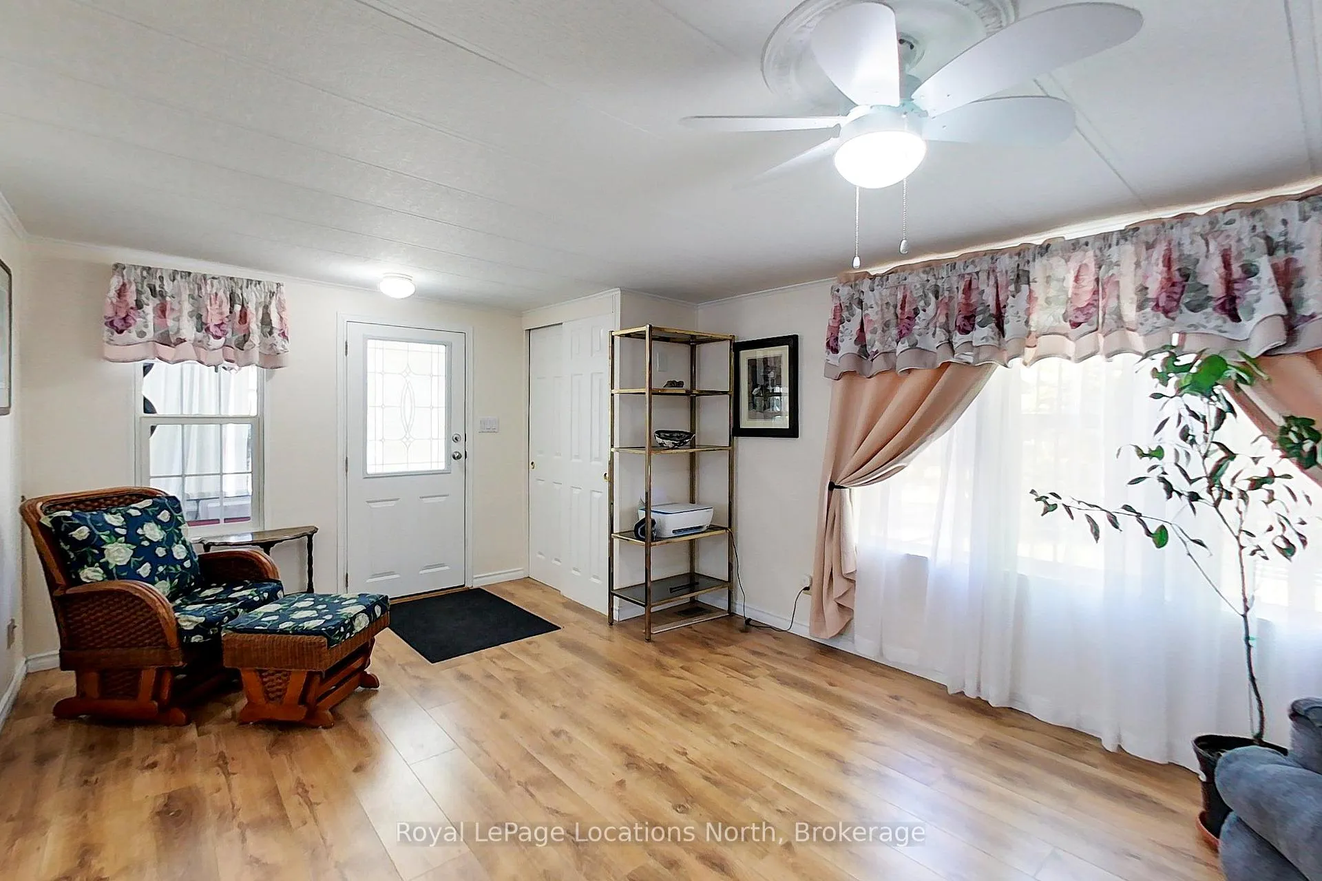 Photo 7 of 55 Topaz Street, Wasaga Beach — HOMEH
