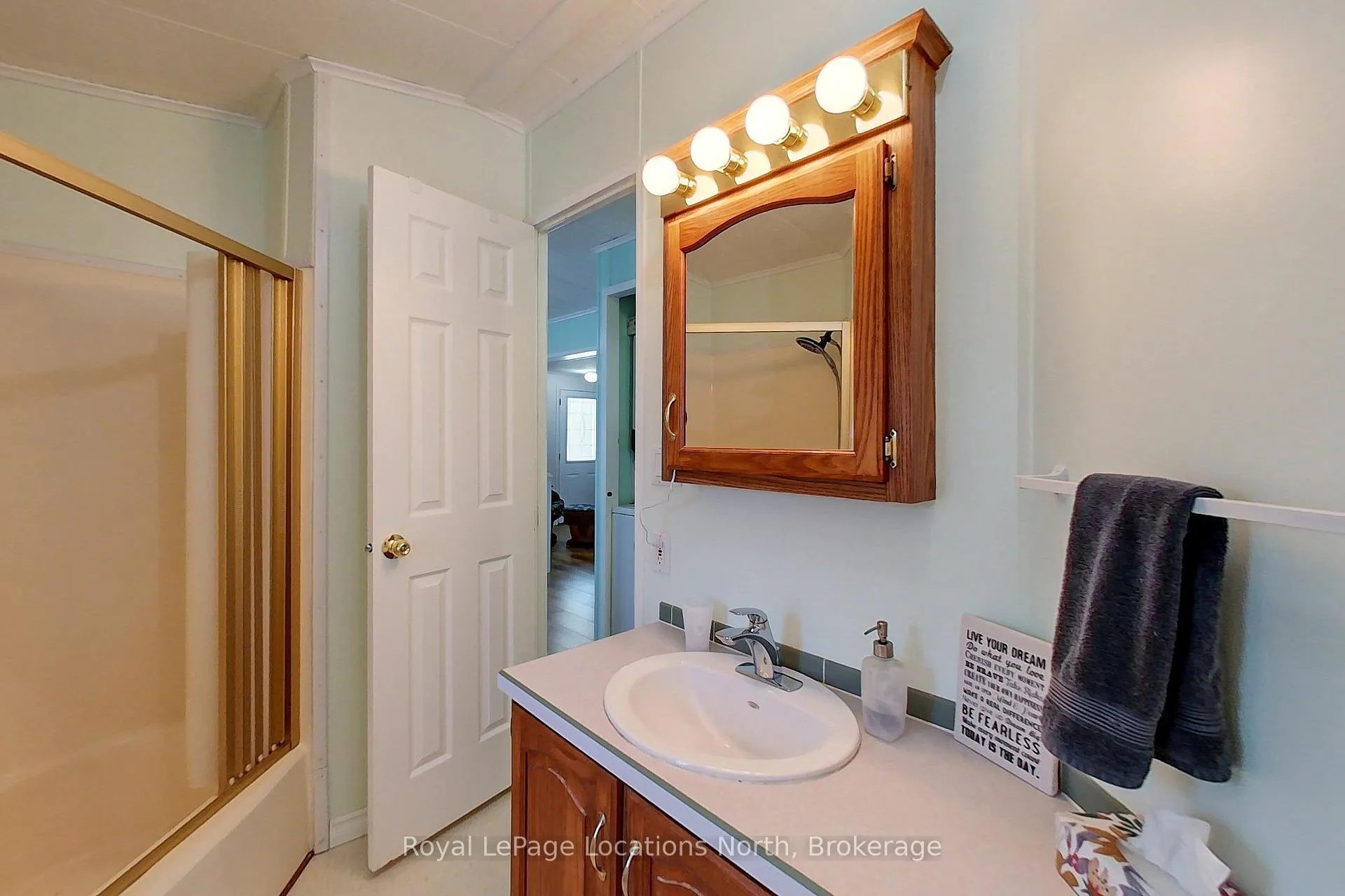 Photo 15 of 55 Topaz Street, Wasaga Beach — HOMEH