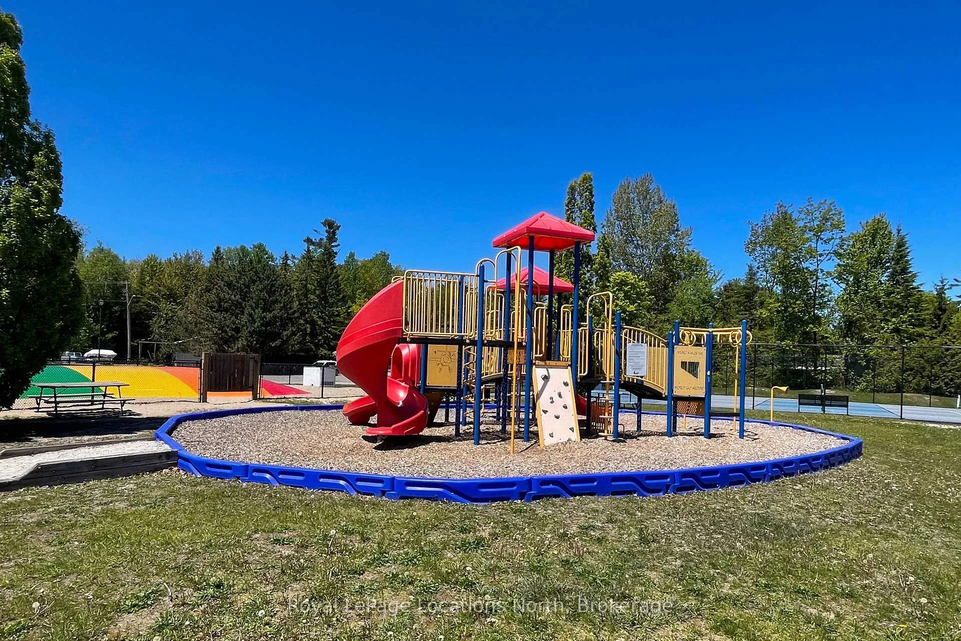 Photo 26 of 55 Topaz Street, Wasaga Beach — HOMEH