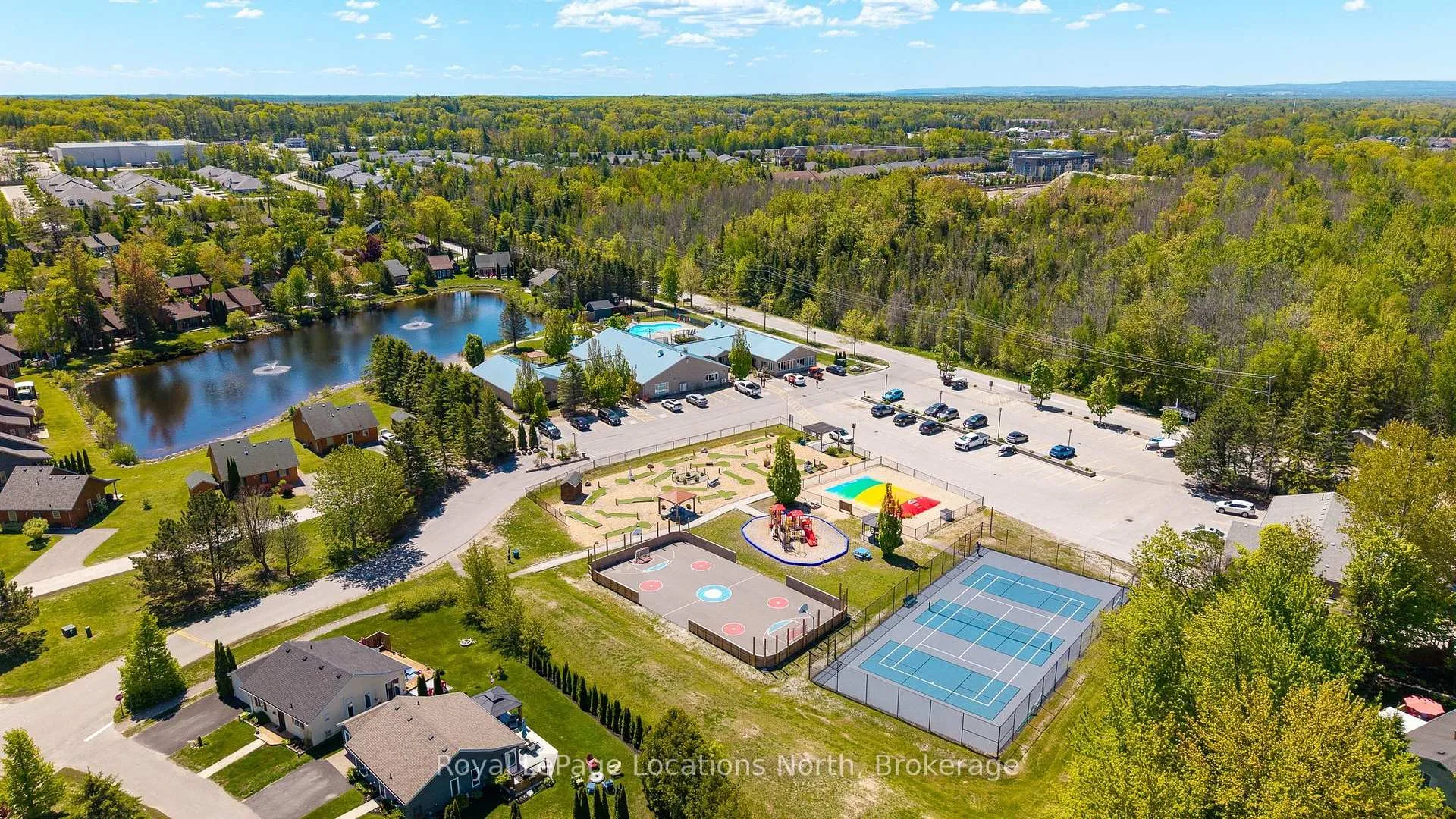 Photo 29 of 55 Topaz Street, Wasaga Beach — HOMEH