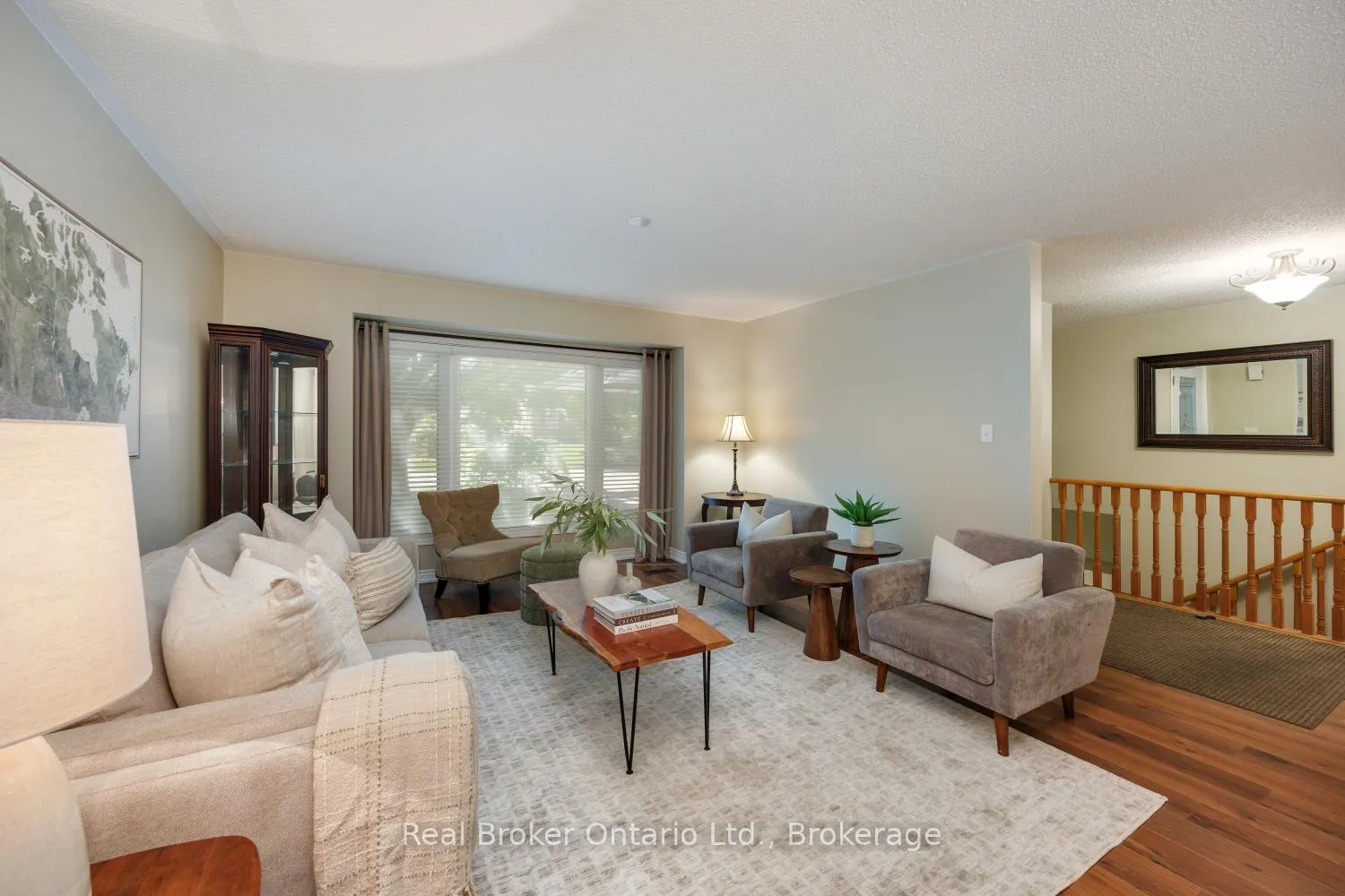 Photo 6 of 39 Valleycrest Drive, Clarington, Courtice — HOMEH