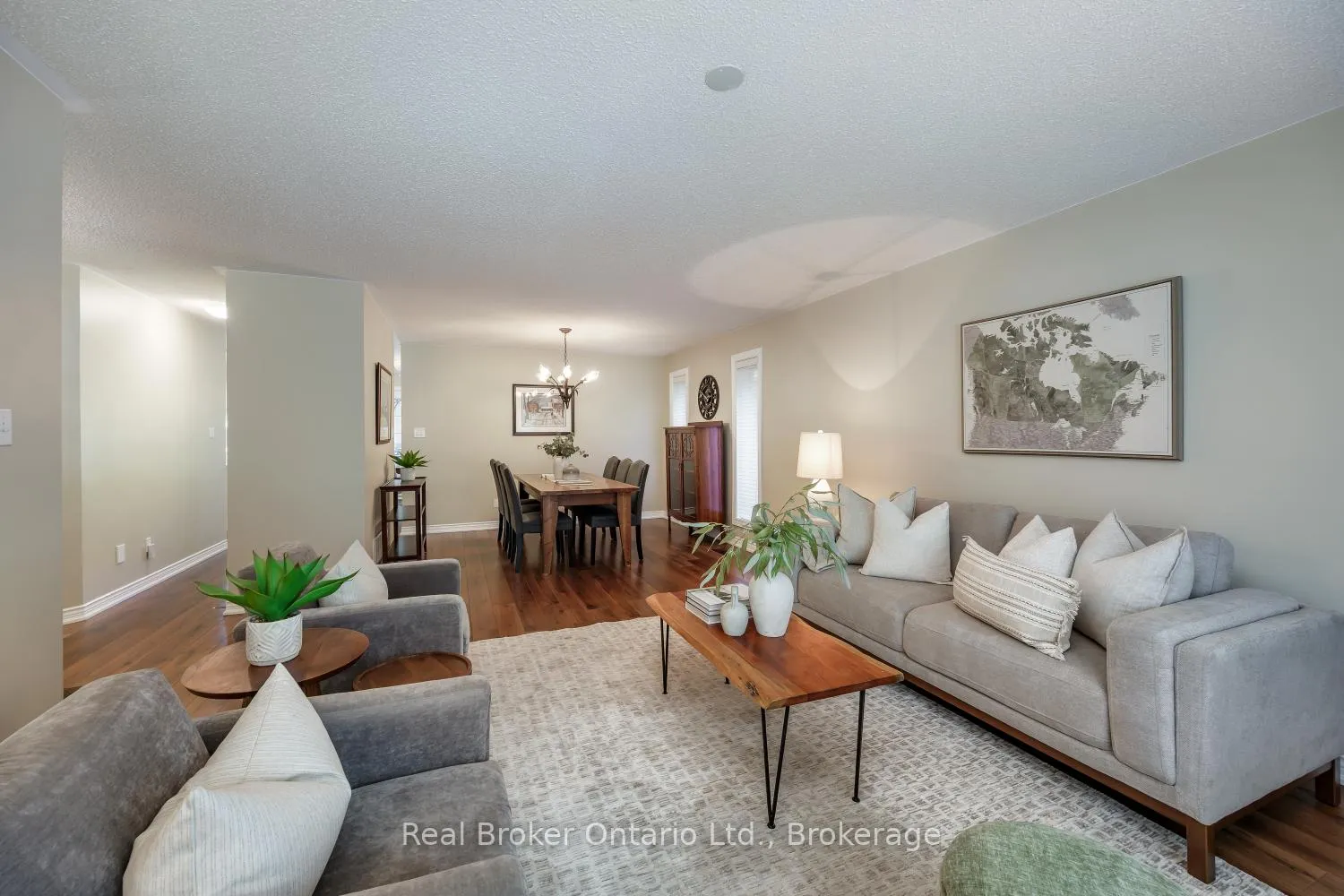 Photo 8 of 39 Valleycrest Drive, Clarington, Courtice — HOMEH