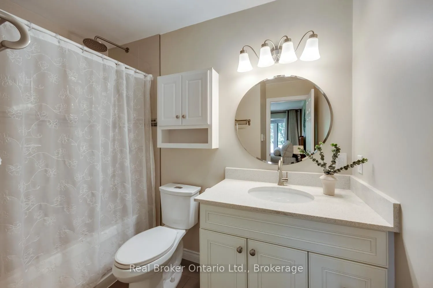 Photo 23 of 39 Valleycrest Drive, Clarington, Courtice — HOMEH