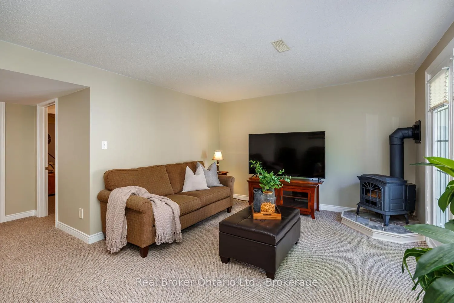 Photo 27 of 39 Valleycrest Drive, Clarington, Courtice — HOMEH