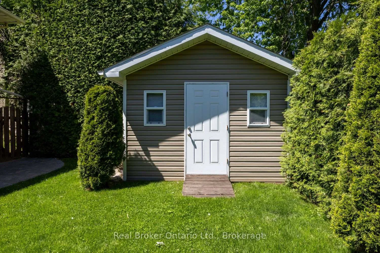 Photo 45 of 39 Valleycrest Drive, Clarington, Courtice — HOMEH