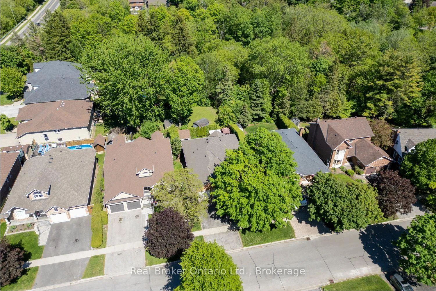 Photo 46 of 39 Valleycrest Drive, Clarington, Courtice — HOMEH