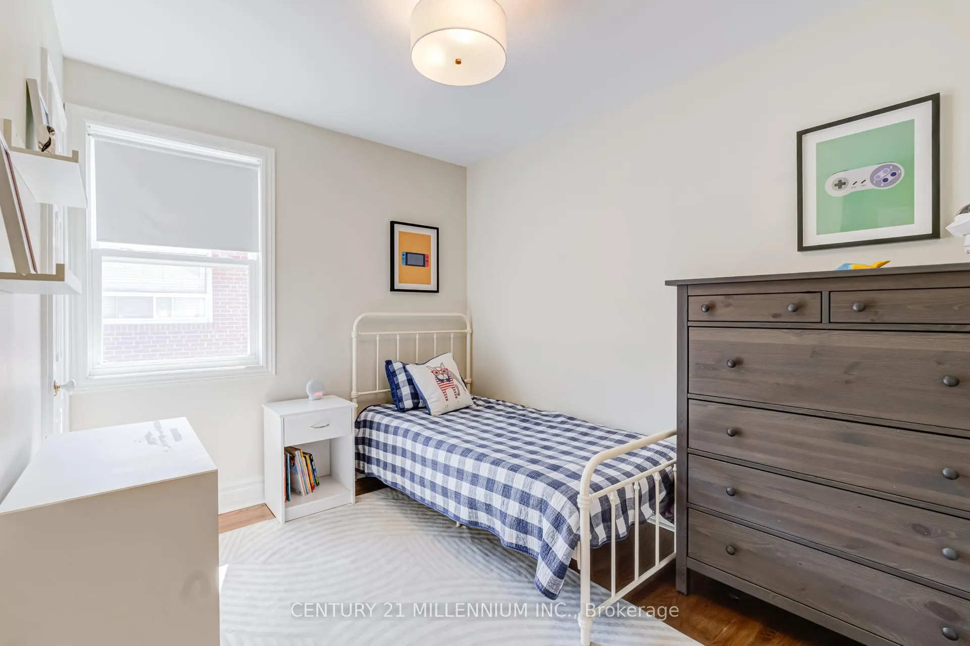 Photo 13 of 9 Prince Charles Drive, Halton Hills, Georgetown — HOMEH