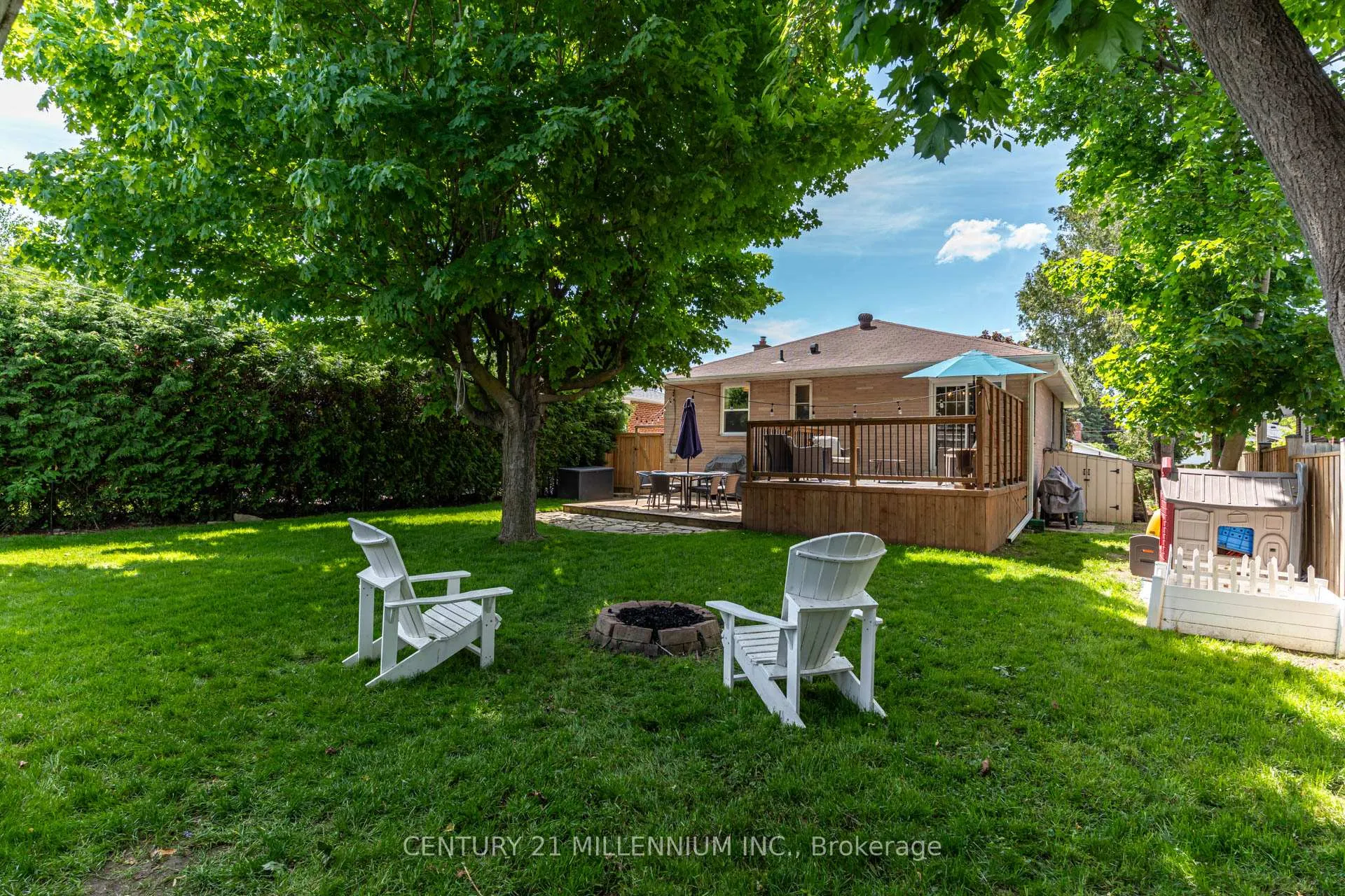 Photo 20 of 9 Prince Charles Drive, Halton Hills, Georgetown — HOMEH