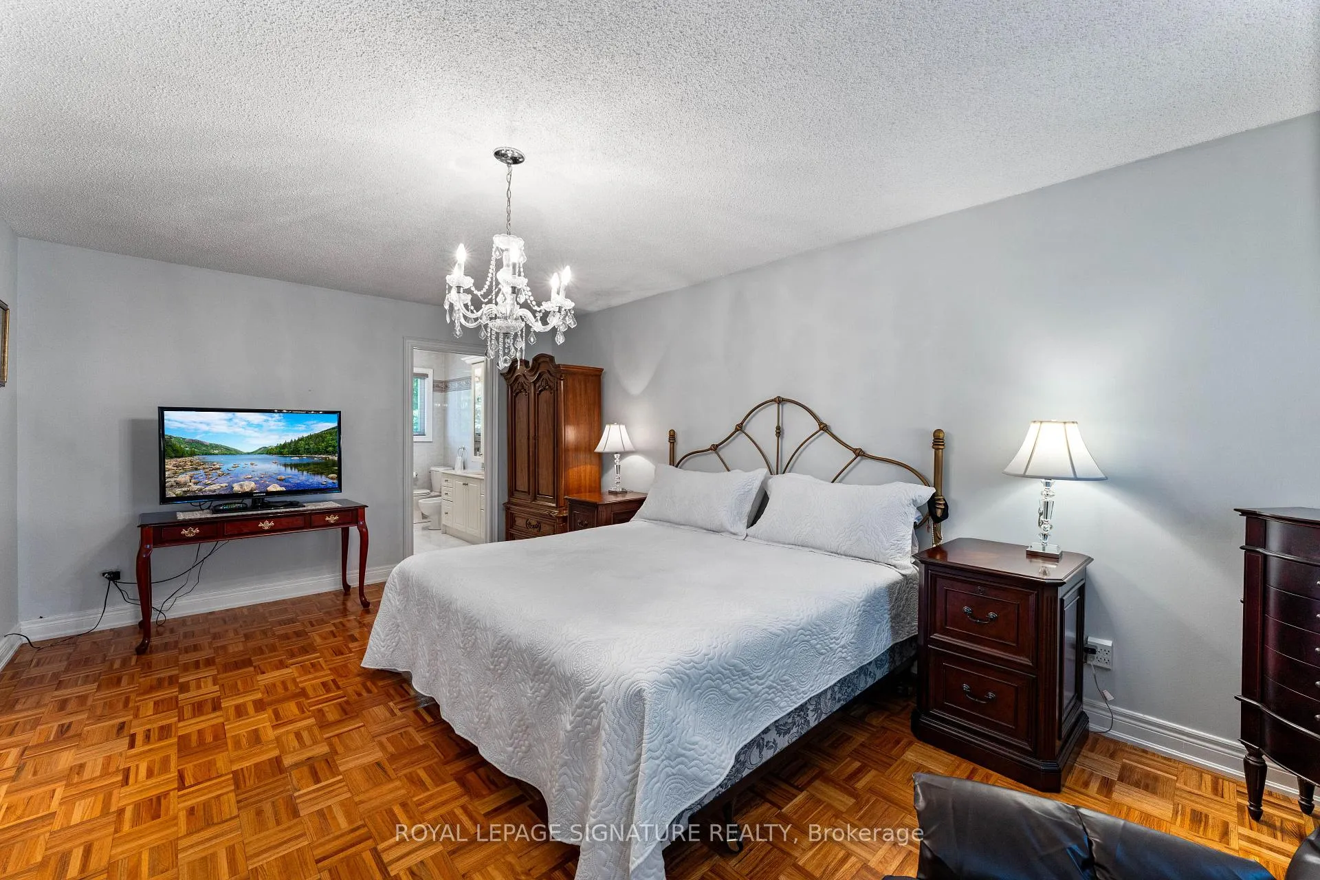 Photo 23 of 74 Willis Road, Vaughan, East Woodbridge — HOMEH