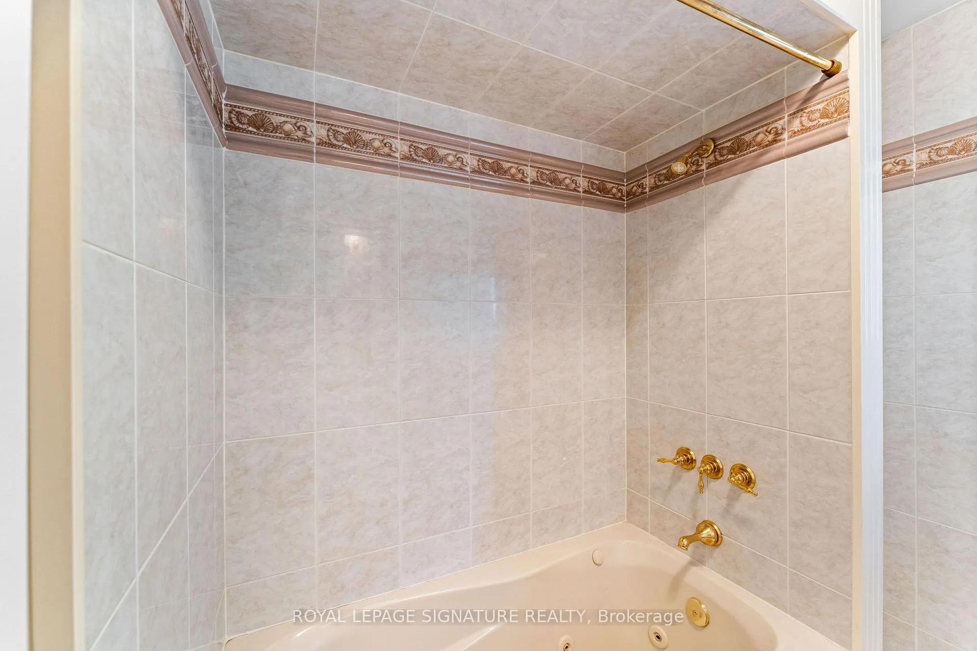 Photo 25 of 74 Willis Road, Vaughan, East Woodbridge — HOMEH