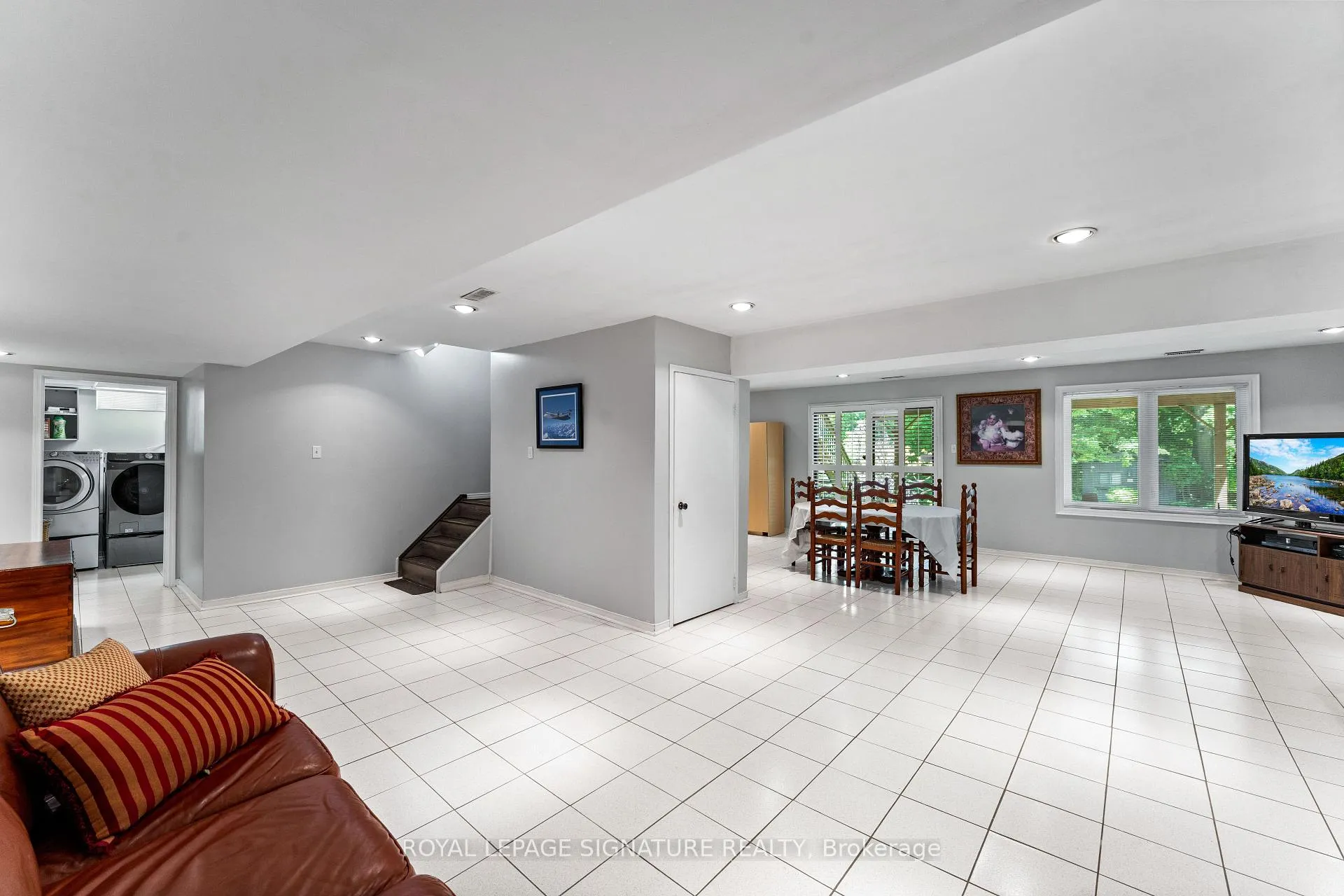 Photo 32 of 74 Willis Road, Vaughan, East Woodbridge — HOMEH