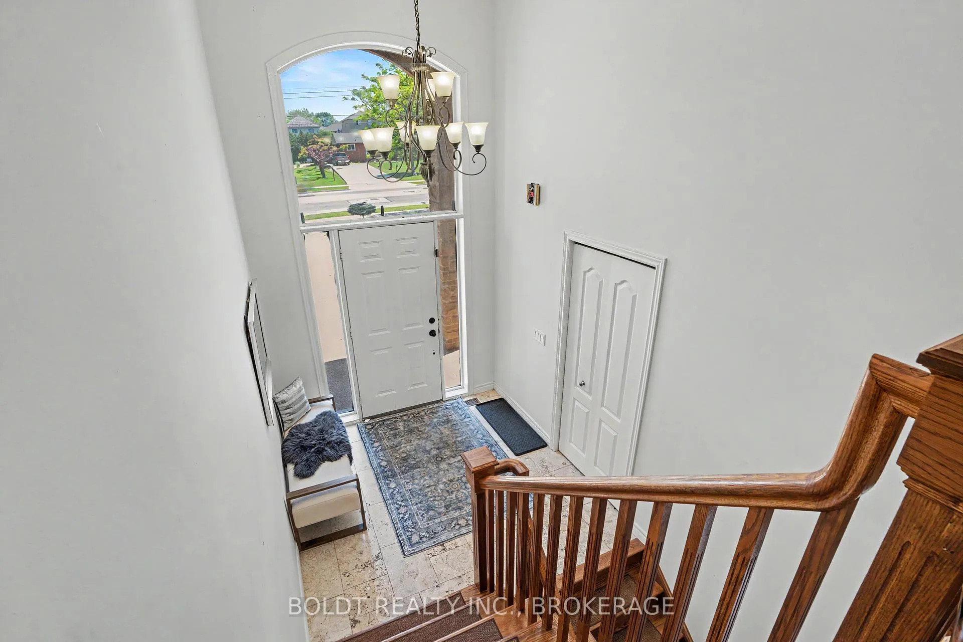 Photo 3 of 1504 Upper Sherman Avenue, Hamilton, Butler — HOMEH