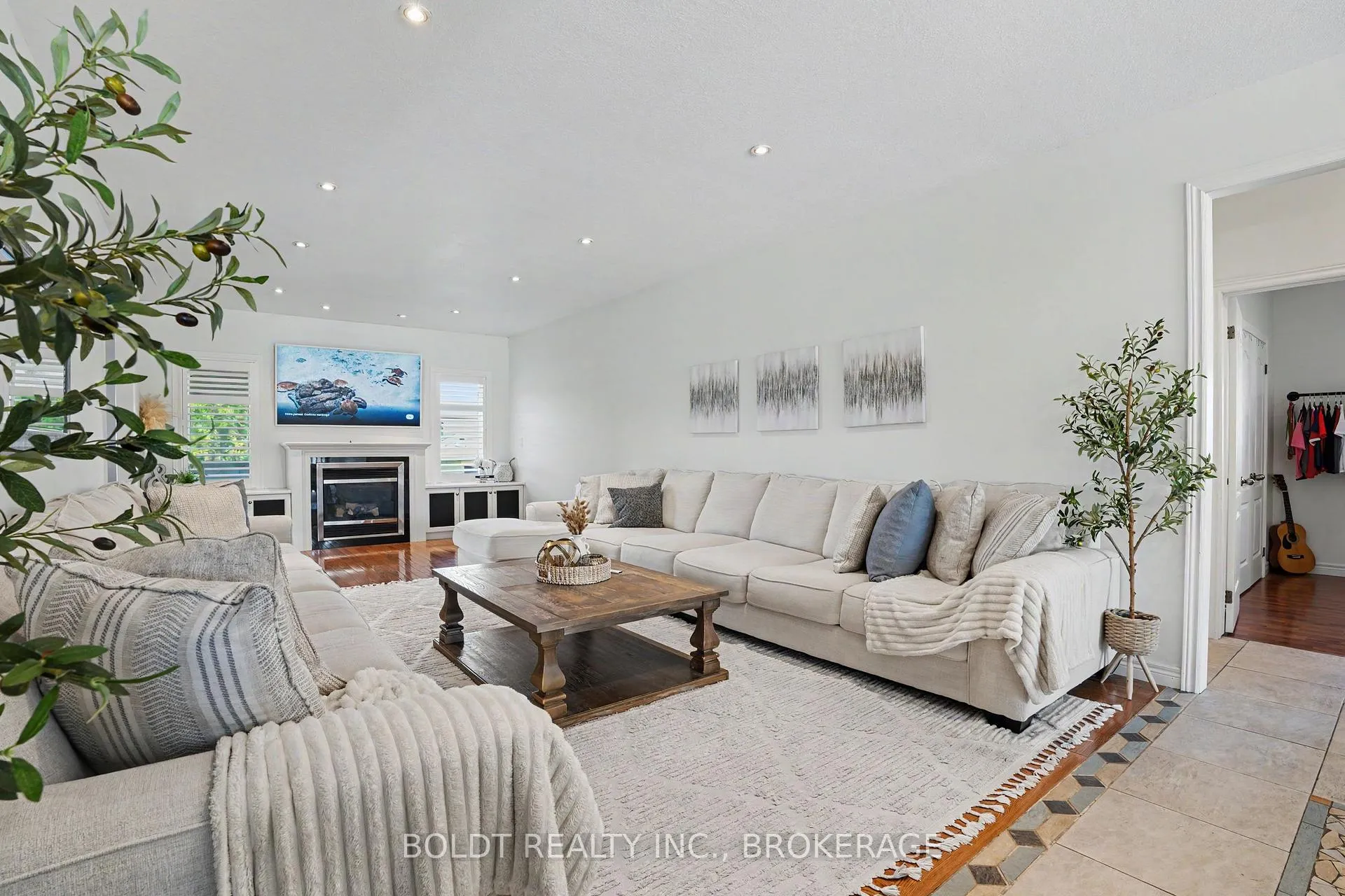 Photo 5 of 1504 Upper Sherman Avenue, Hamilton, Butler — HOMEH