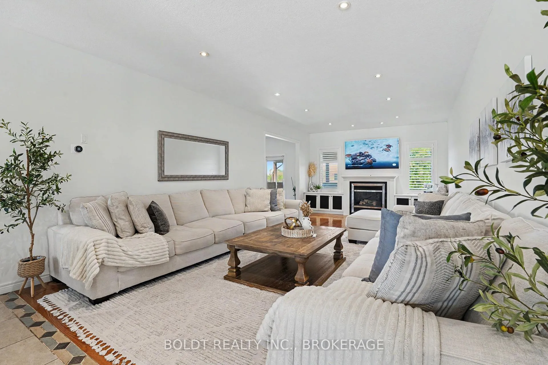 Photo 6 of 1504 Upper Sherman Avenue, Hamilton, Butler — HOMEH