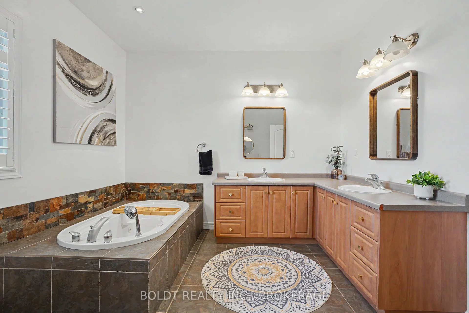 Photo 16 of 1504 Upper Sherman Avenue, Hamilton, Butler — HOMEH