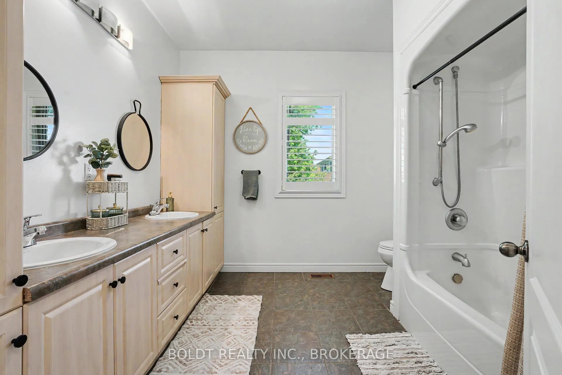 Photo 23 of 1504 Upper Sherman Avenue, Hamilton, Butler — HOMEH