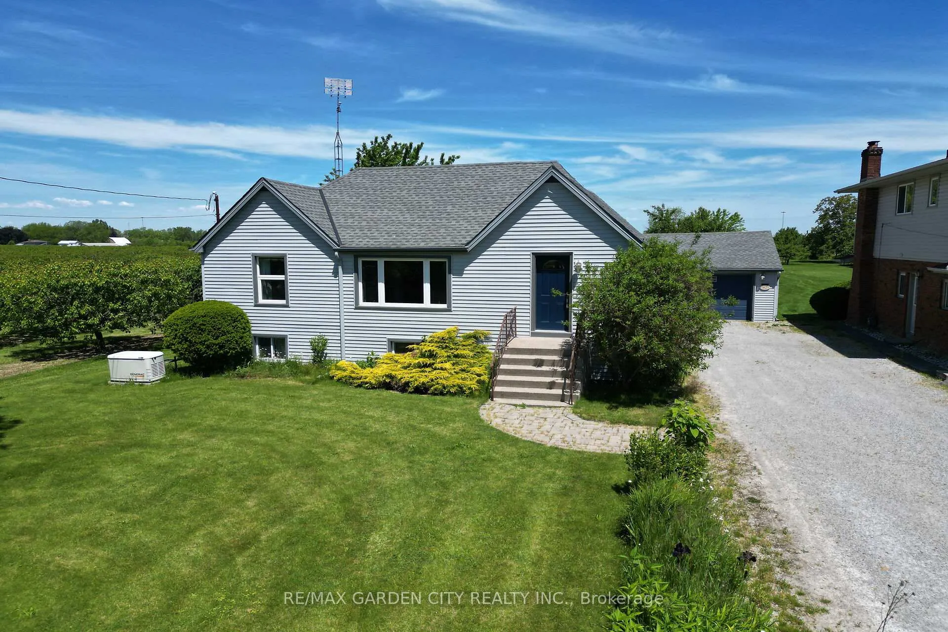 Photo 2 of 1651 Second Avenue, St. Catharines, Rural Fourth — HOMEH