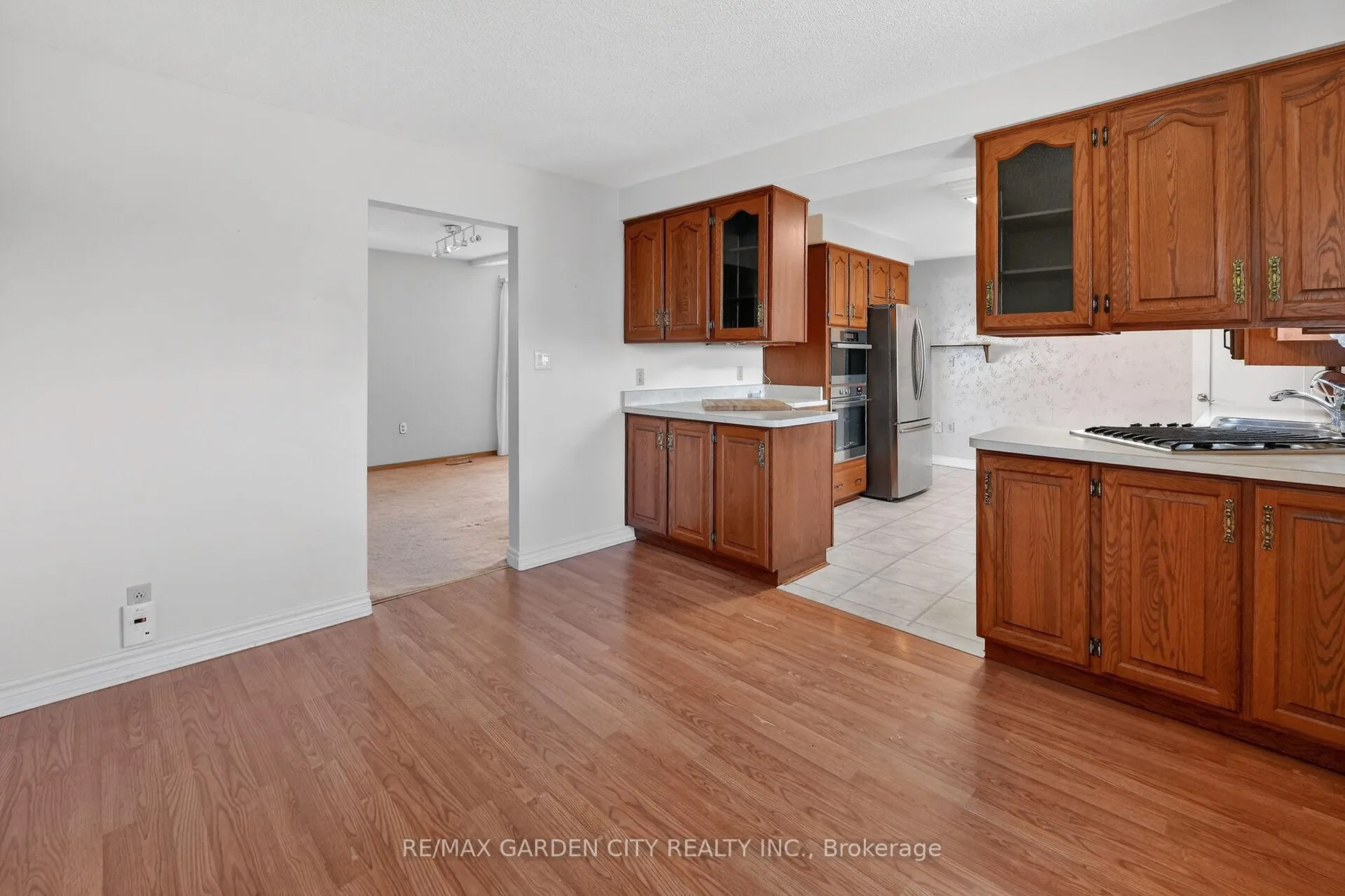 Photo 9 of 1651 Second Avenue, St. Catharines, Rural Fourth — HOMEH