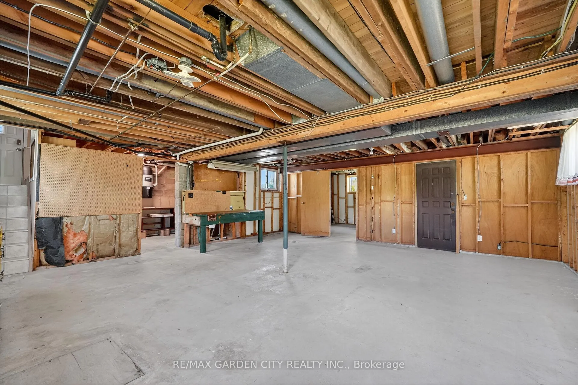 Photo 16 of 1651 Second Avenue, St. Catharines, Rural Fourth — HOMEH