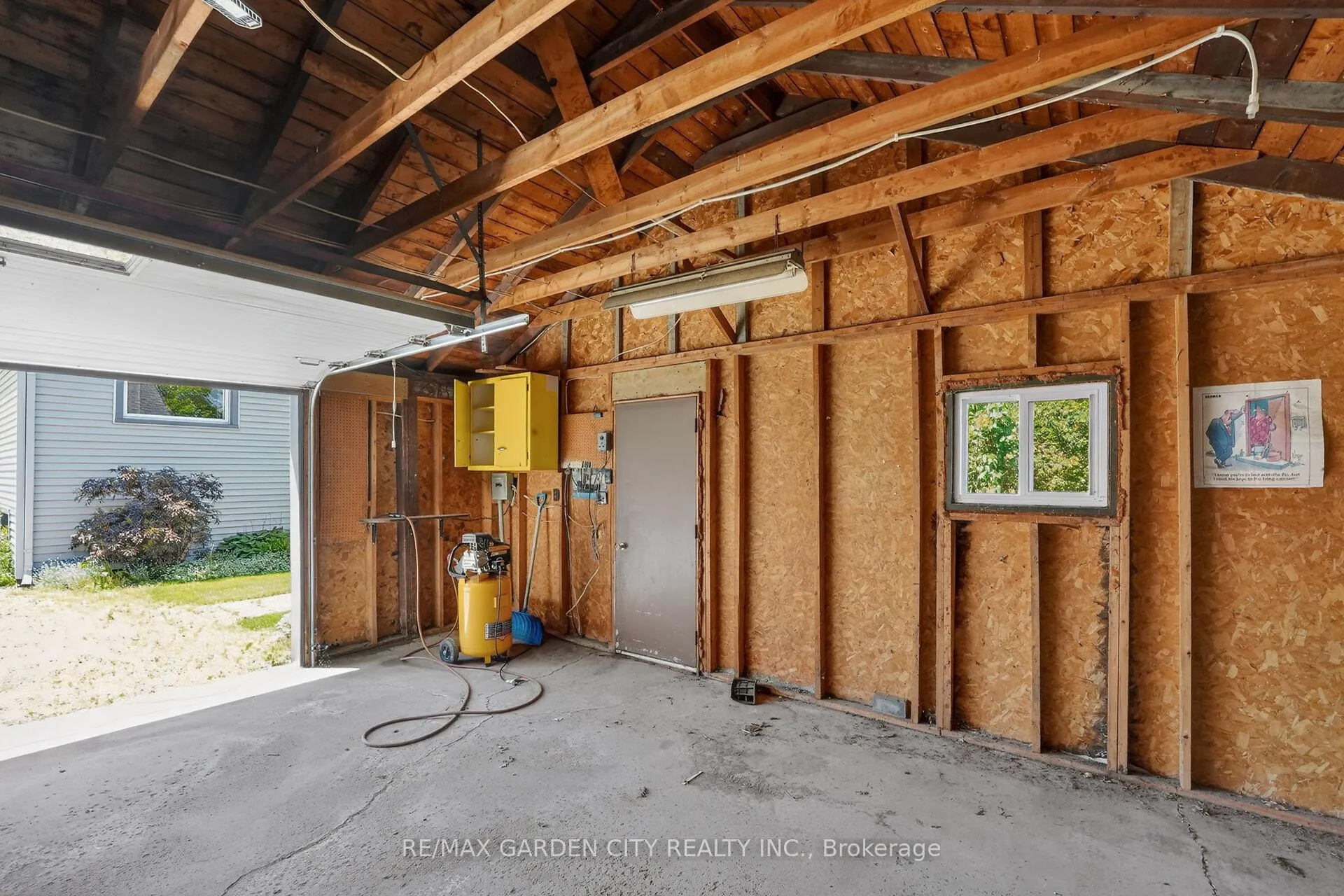 Photo 21 of 1651 Second Avenue, St. Catharines, Rural Fourth — HOMEH