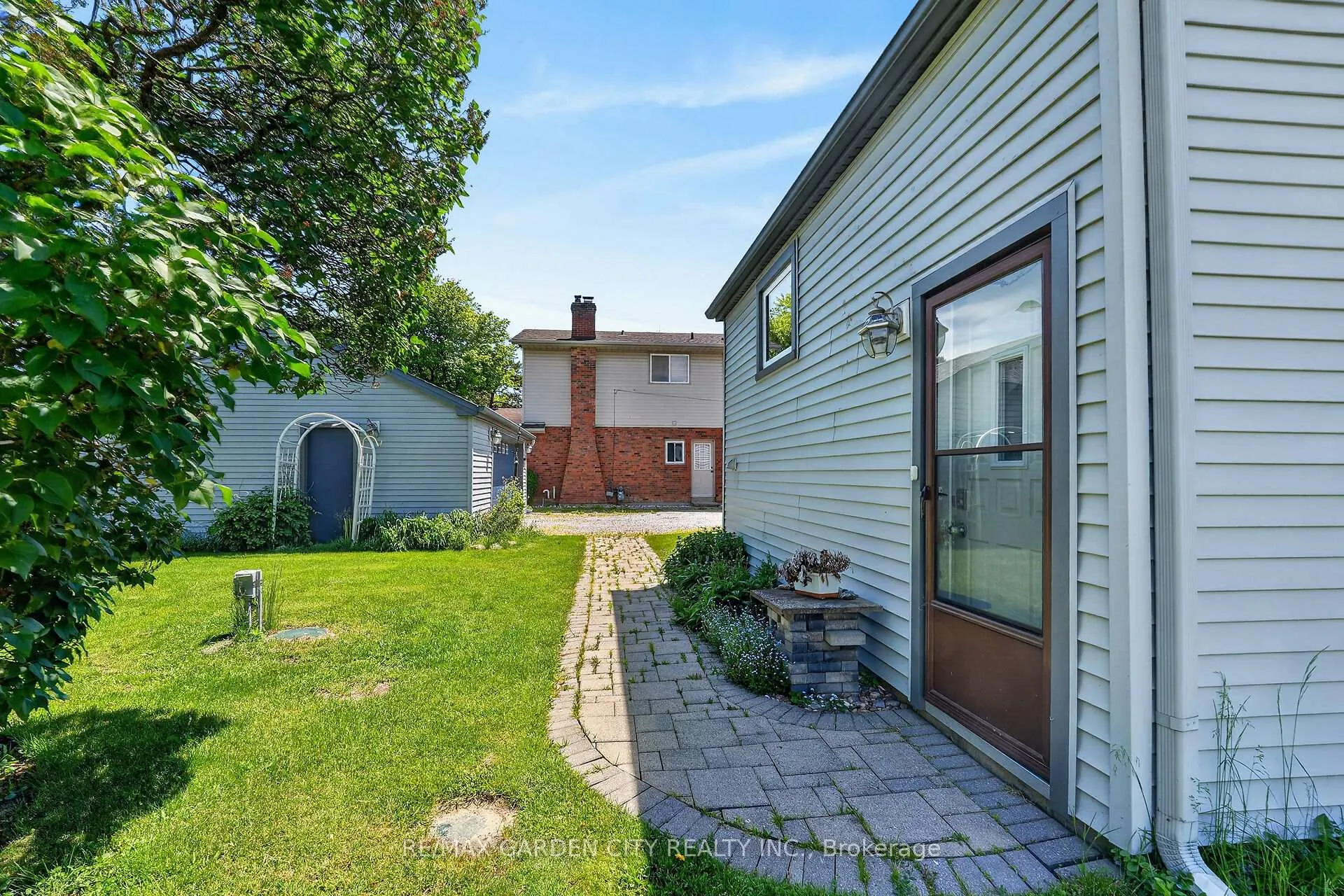 Photo 23 of 1651 Second Avenue, St. Catharines, Rural Fourth — HOMEH