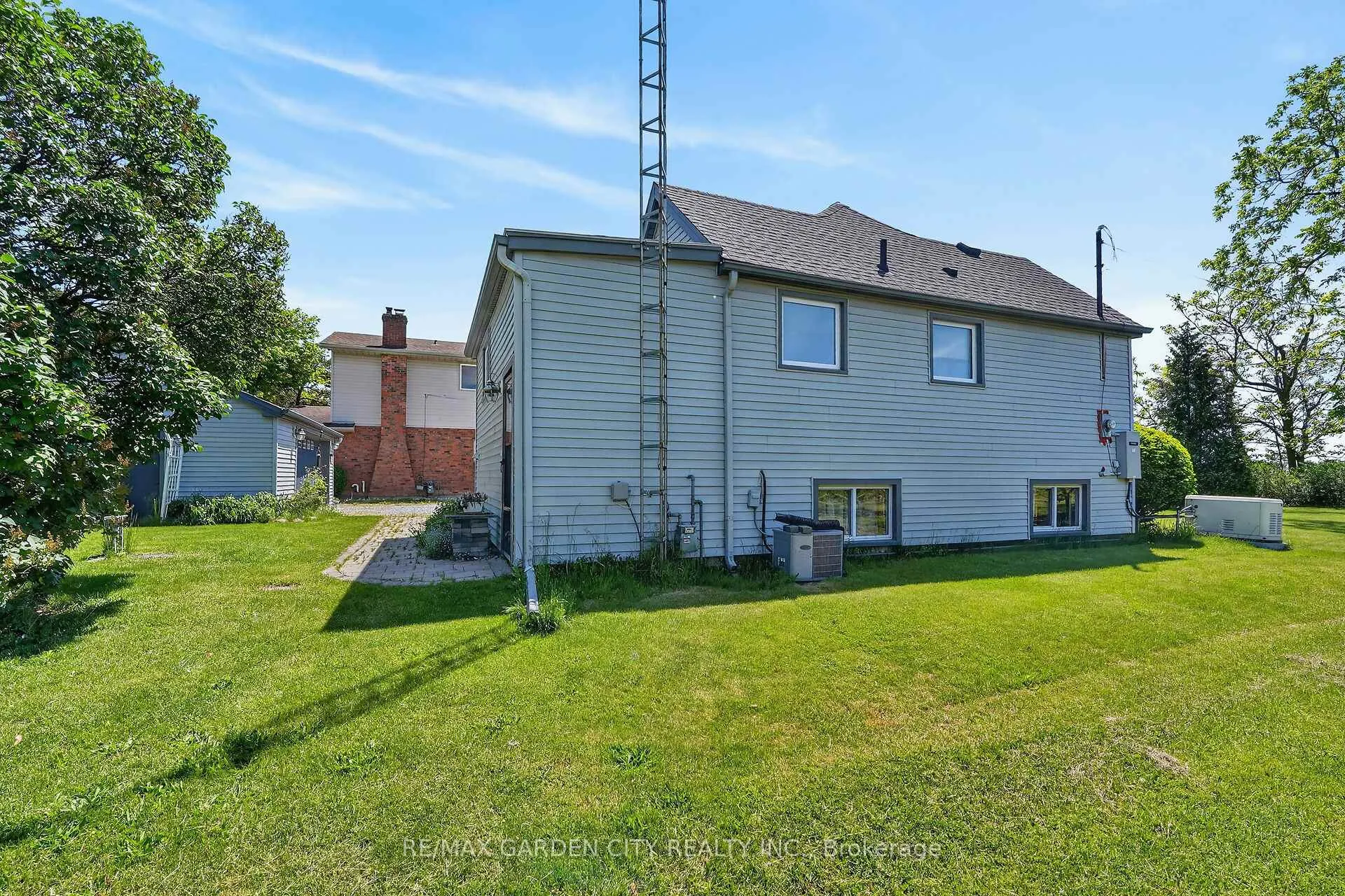 Photo 24 of 1651 Second Avenue, St. Catharines, Rural Fourth — HOMEH